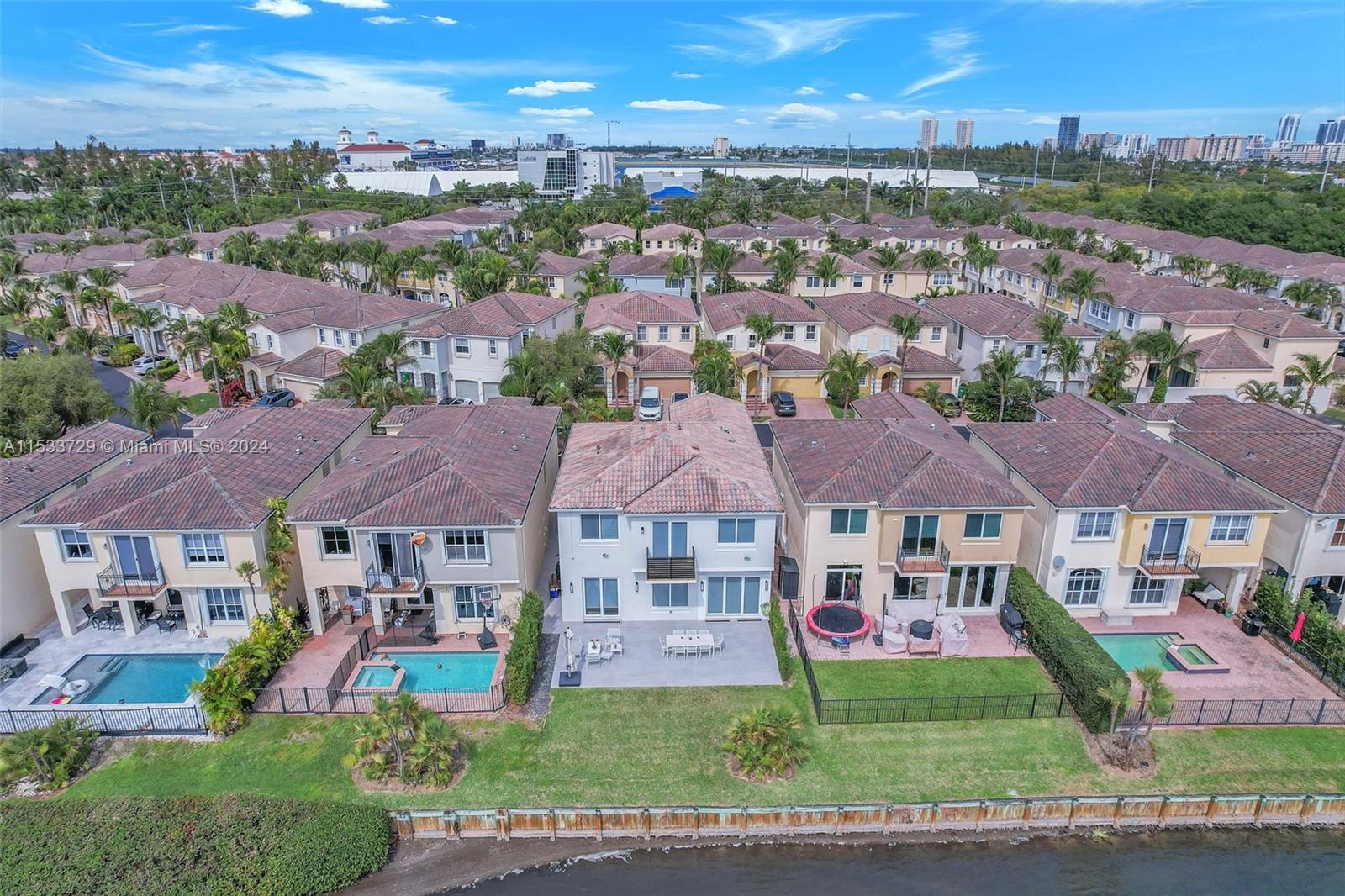 3226 NE 211th Ter, Aventura, Florida 33180, 4 Bedrooms Bedrooms, ,3 BathroomsBathrooms,Residentiallease,For Rent,3226 NE 211th Ter,A11533729