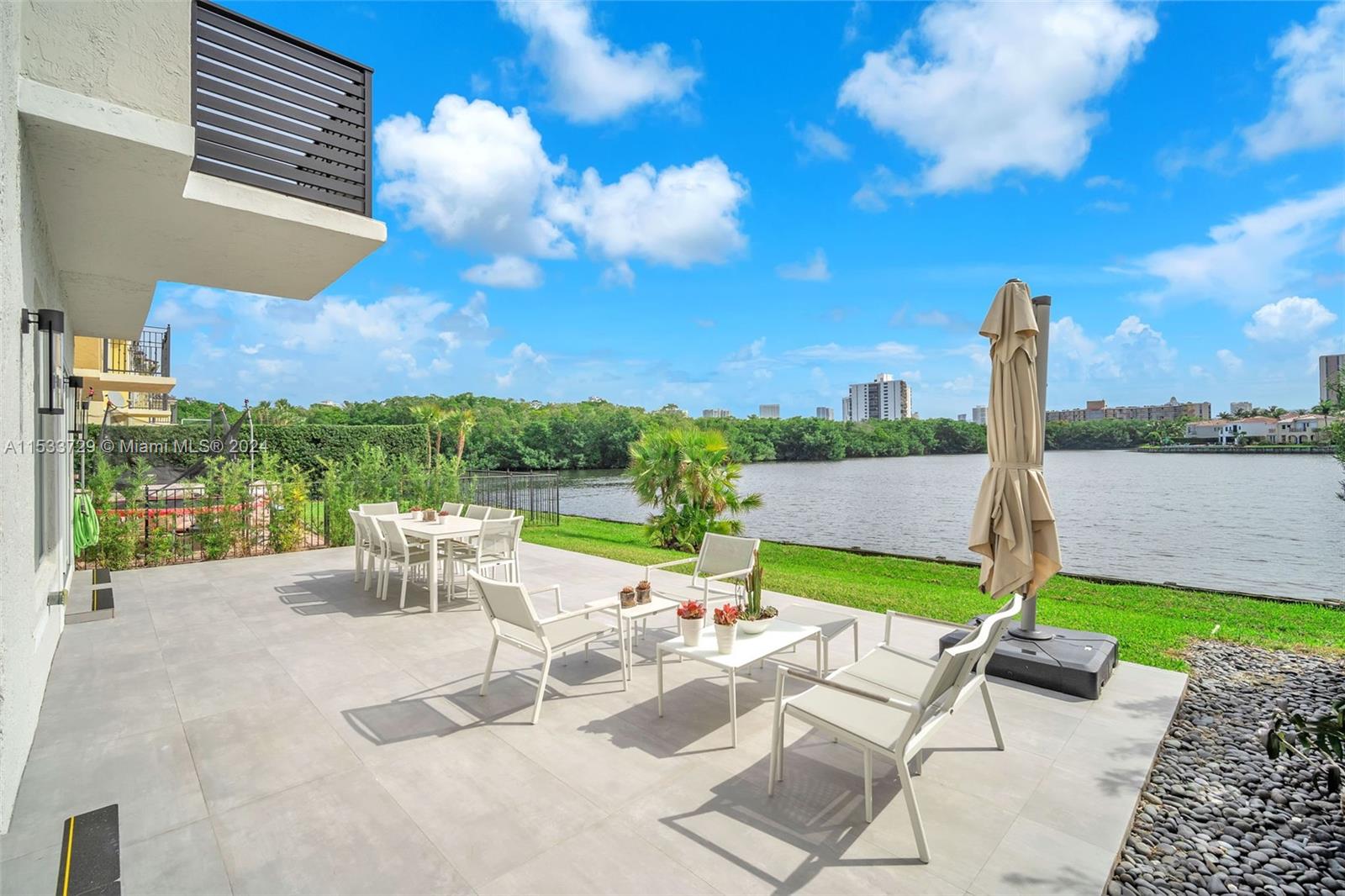 3226 NE 211th Ter, Aventura, Florida 33180, 4 Bedrooms Bedrooms, ,3 BathroomsBathrooms,Residentiallease,For Rent,3226 NE 211th Ter,A11533729