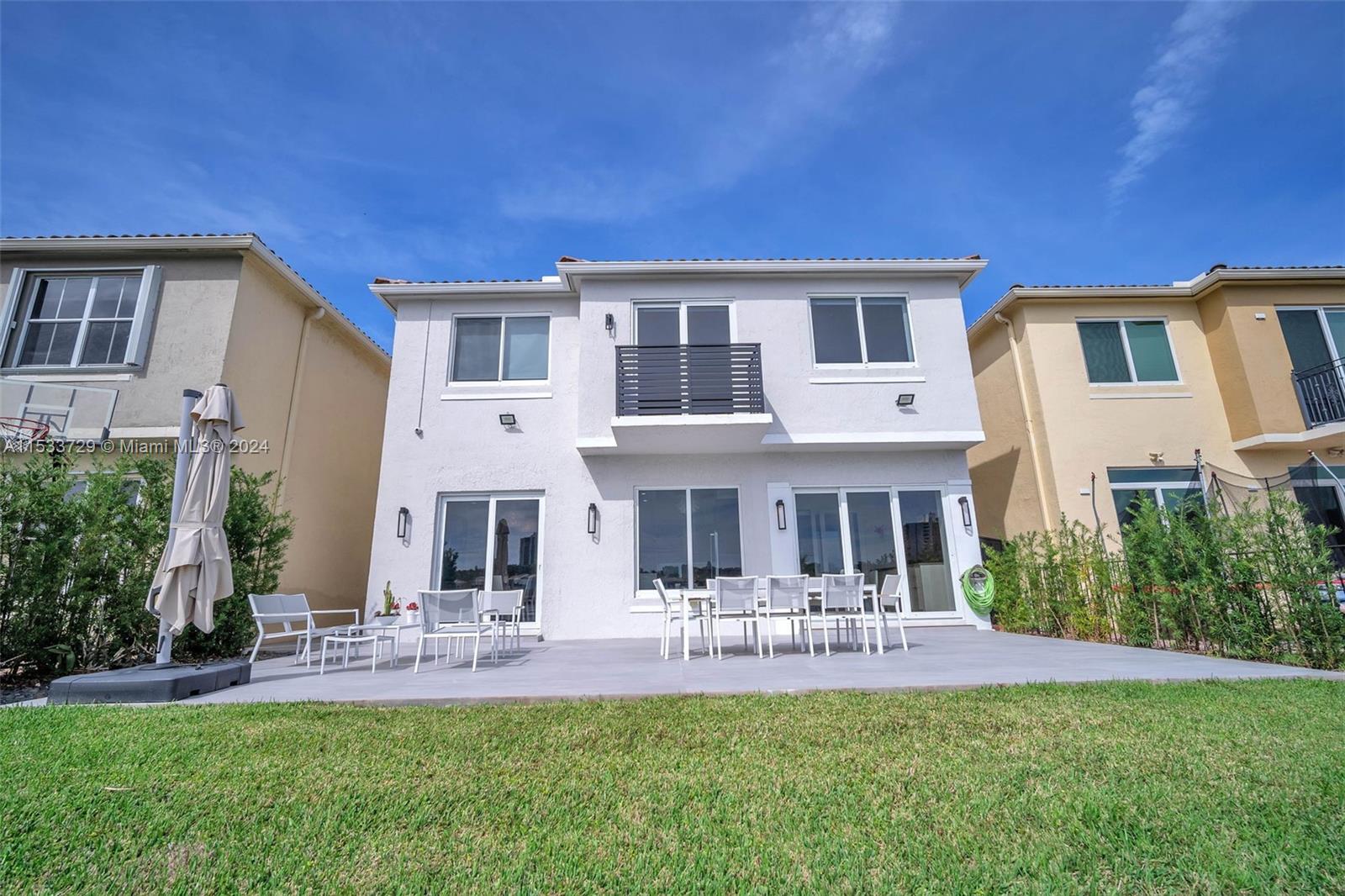 3226 NE 211th Ter, Aventura, Florida 33180, 4 Bedrooms Bedrooms, ,3 BathroomsBathrooms,Residentiallease,For Rent,3226 NE 211th Ter,A11533729