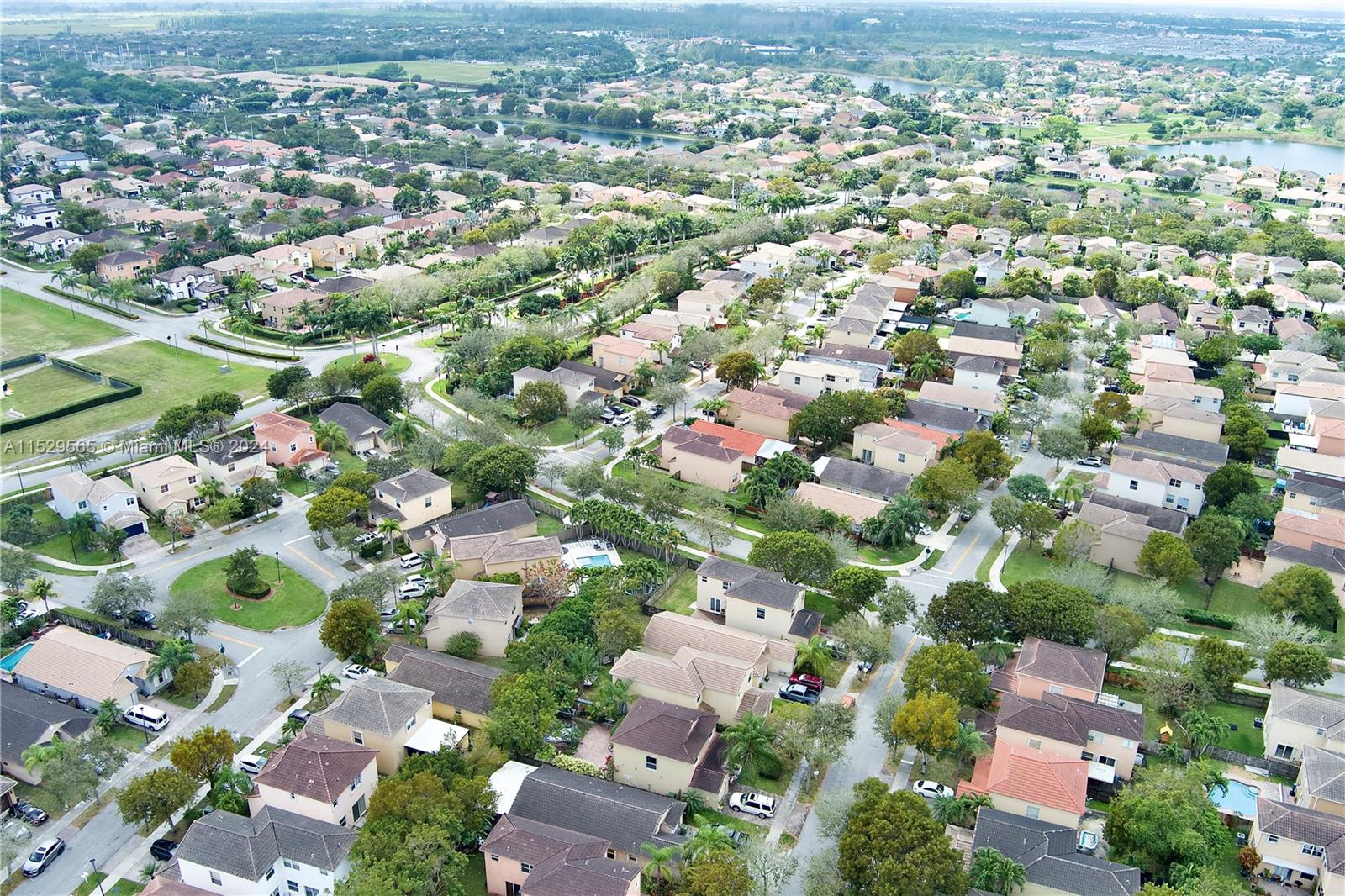 2037 SE 14th Ct, Homestead, Florida 33035, 4 Bedrooms Bedrooms, ,2 BathroomsBathrooms,Residential,For Sale,2037 SE 14th Ct,A11529565