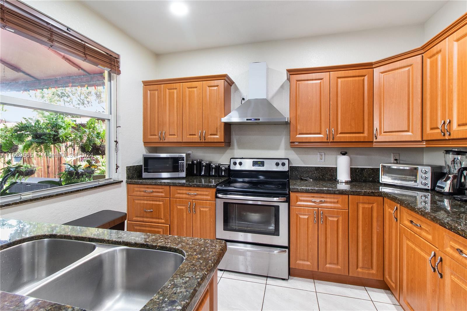 2037 SE 14th Ct, Homestead, Florida 33035, 4 Bedrooms Bedrooms, ,2 BathroomsBathrooms,Residential,For Sale,2037 SE 14th Ct,A11529565