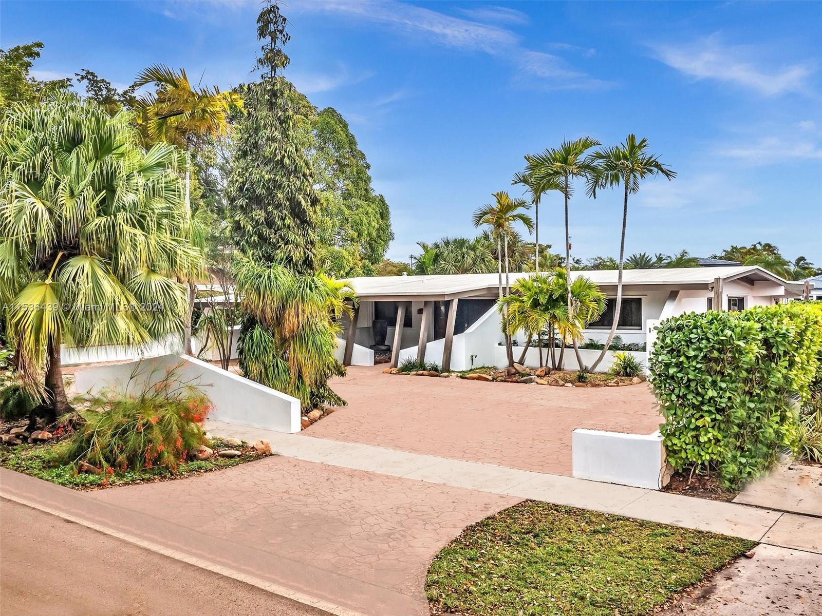 12945 Ixora Rd, North Miami, Florida 33181, 3 Bedrooms Bedrooms, ,2 BathroomsBathrooms,Residential,For Sale,12945 Ixora Rd,A11536439