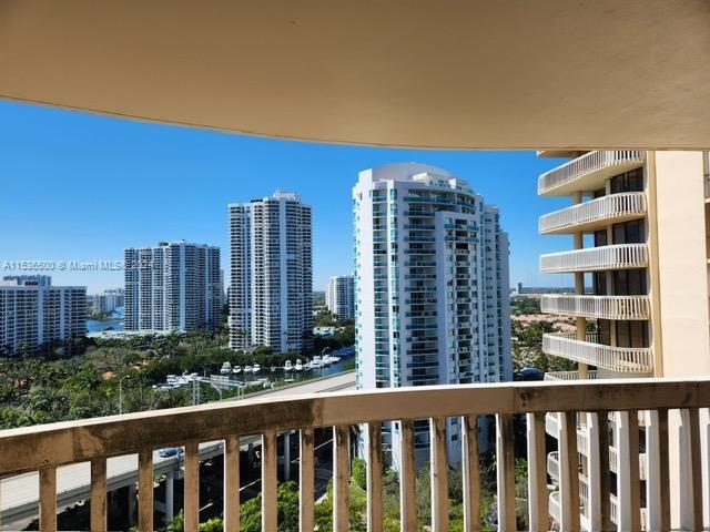 19355 Turnberry Way 15G, Aventura, Florida 33180, 2 Bedrooms Bedrooms, ,2 BathroomsBathrooms,Residential,For Sale,19355 Turnberry Way 15G,A11536500