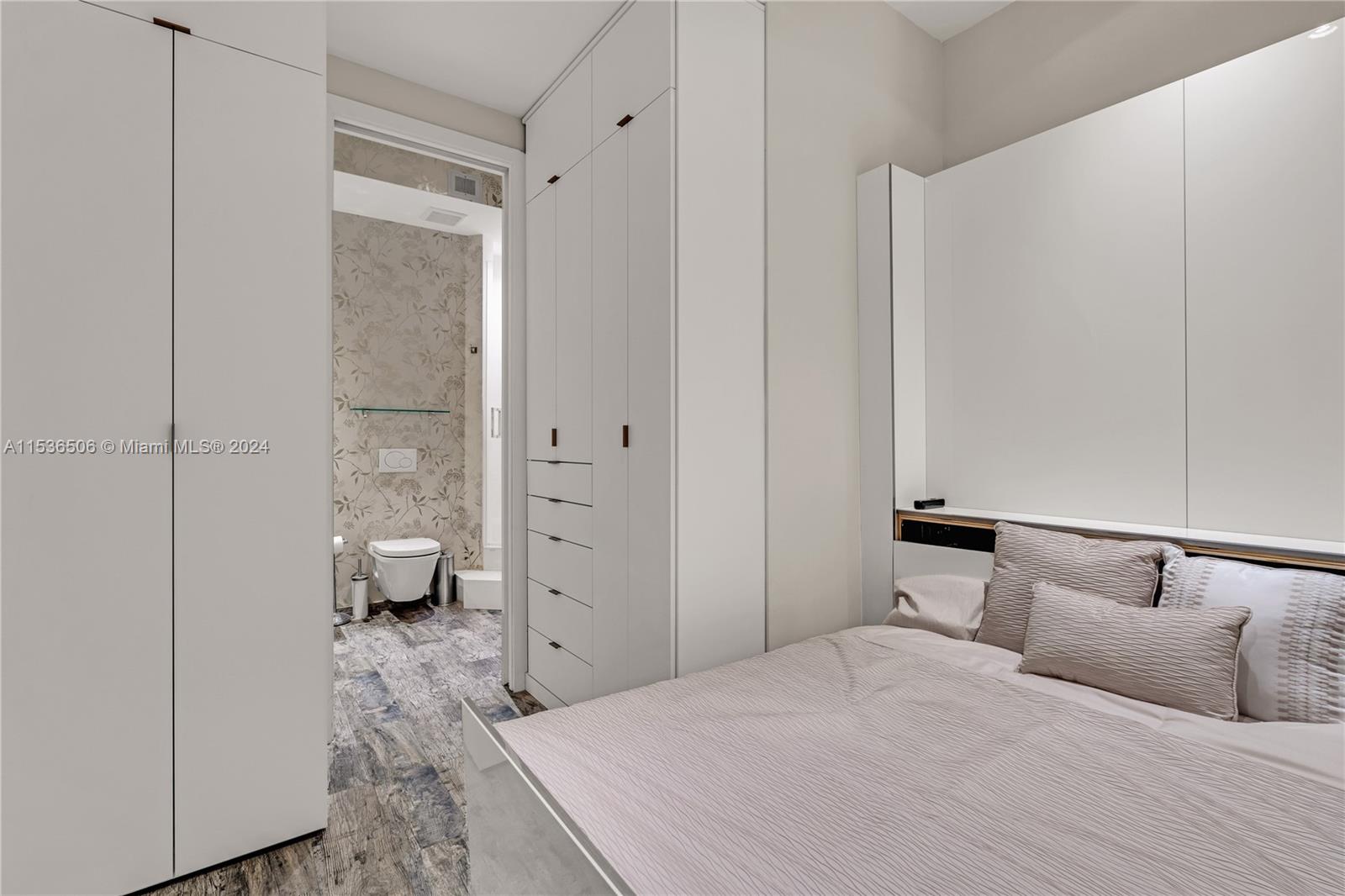 900 Brickell Key Blvd, Miami, FL, 33131 United States, 5 Bedrooms Bedrooms, ,5 BathroomsBathrooms,Residential,For Sale,Brickell Key Blvd,A11536506