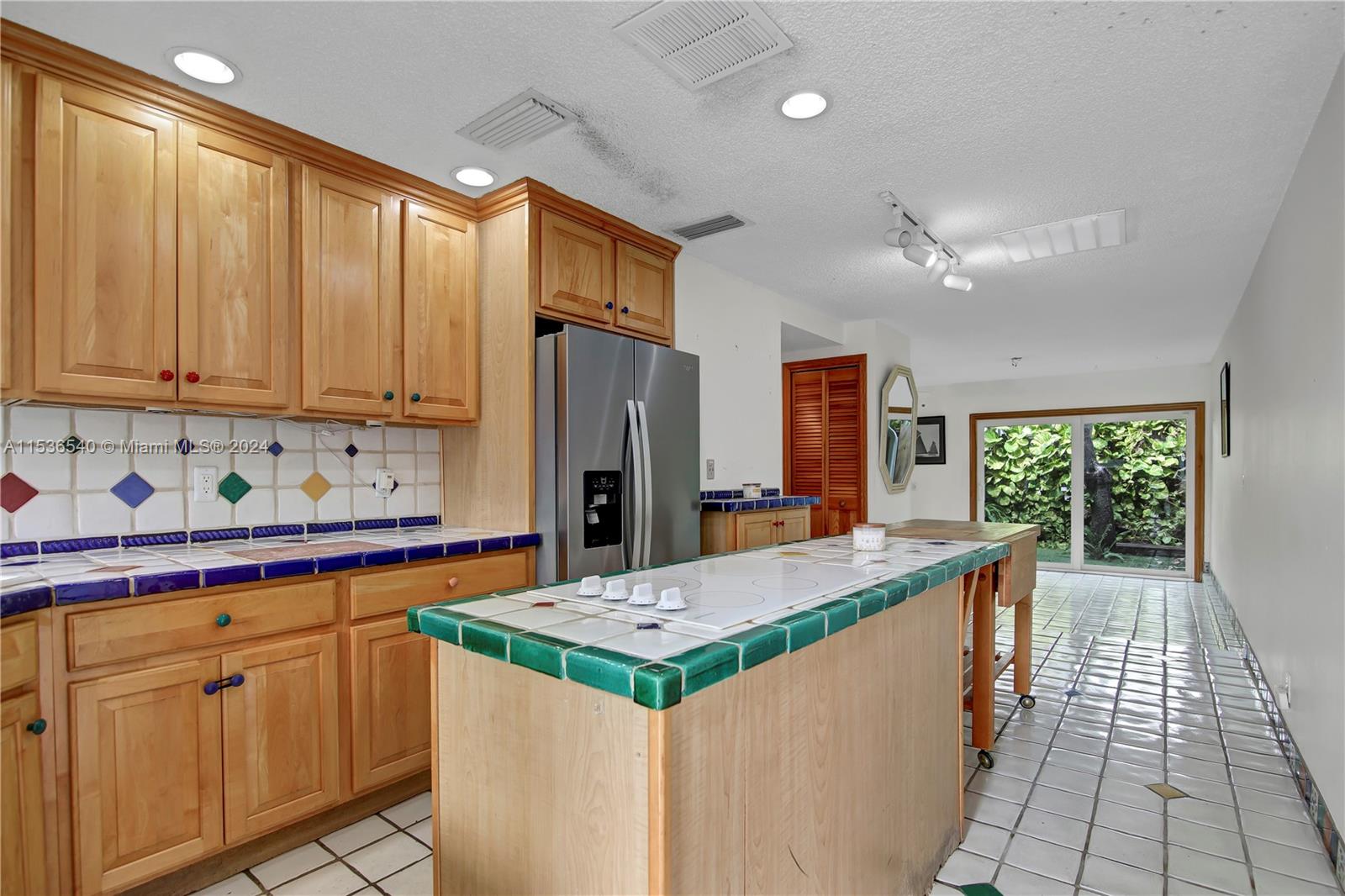 319 Walnut St 319, Hollywood, Florida 33019, 3 Bedrooms Bedrooms, ,2 BathroomsBathrooms,Residentiallease,For Rent,319 Walnut St 319,A11536540