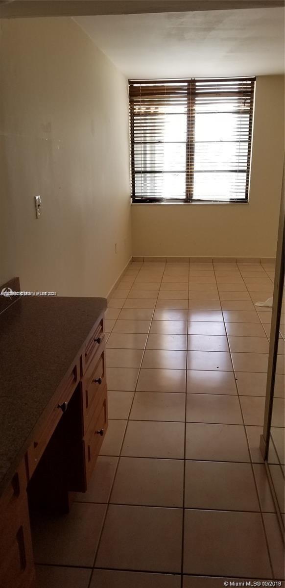 6450 Collins Ave 205, Miami Beach, Florida 33141, 1 Bedroom Bedrooms, ,1 BathroomBathrooms,Residential,For Sale,6450 Collins Ave 205,A11536547