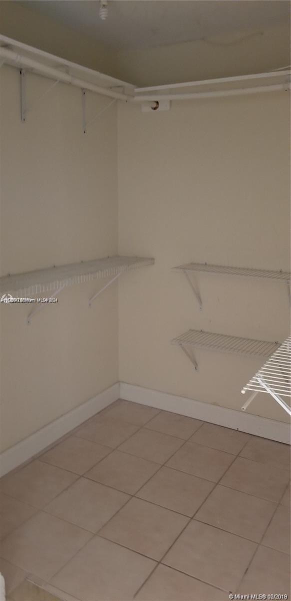 6450 Collins Ave 205, Miami Beach, Florida 33141, 1 Bedroom Bedrooms, ,1 BathroomBathrooms,Residential,For Sale,6450 Collins Ave 205,A11536547