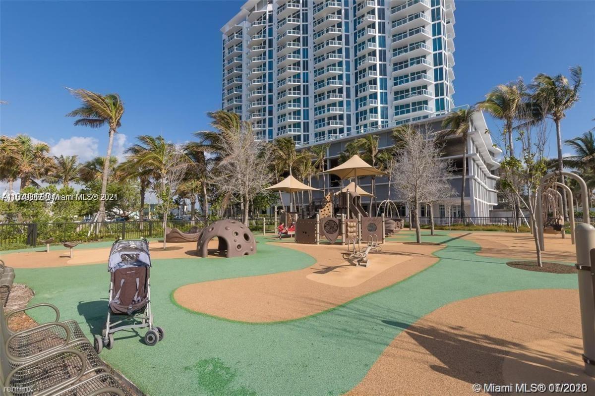 6450 Collins Ave 205, Miami Beach, Florida 33141, 1 Bedroom Bedrooms, ,1 BathroomBathrooms,Residential,For Sale,6450 Collins Ave 205,A11536547