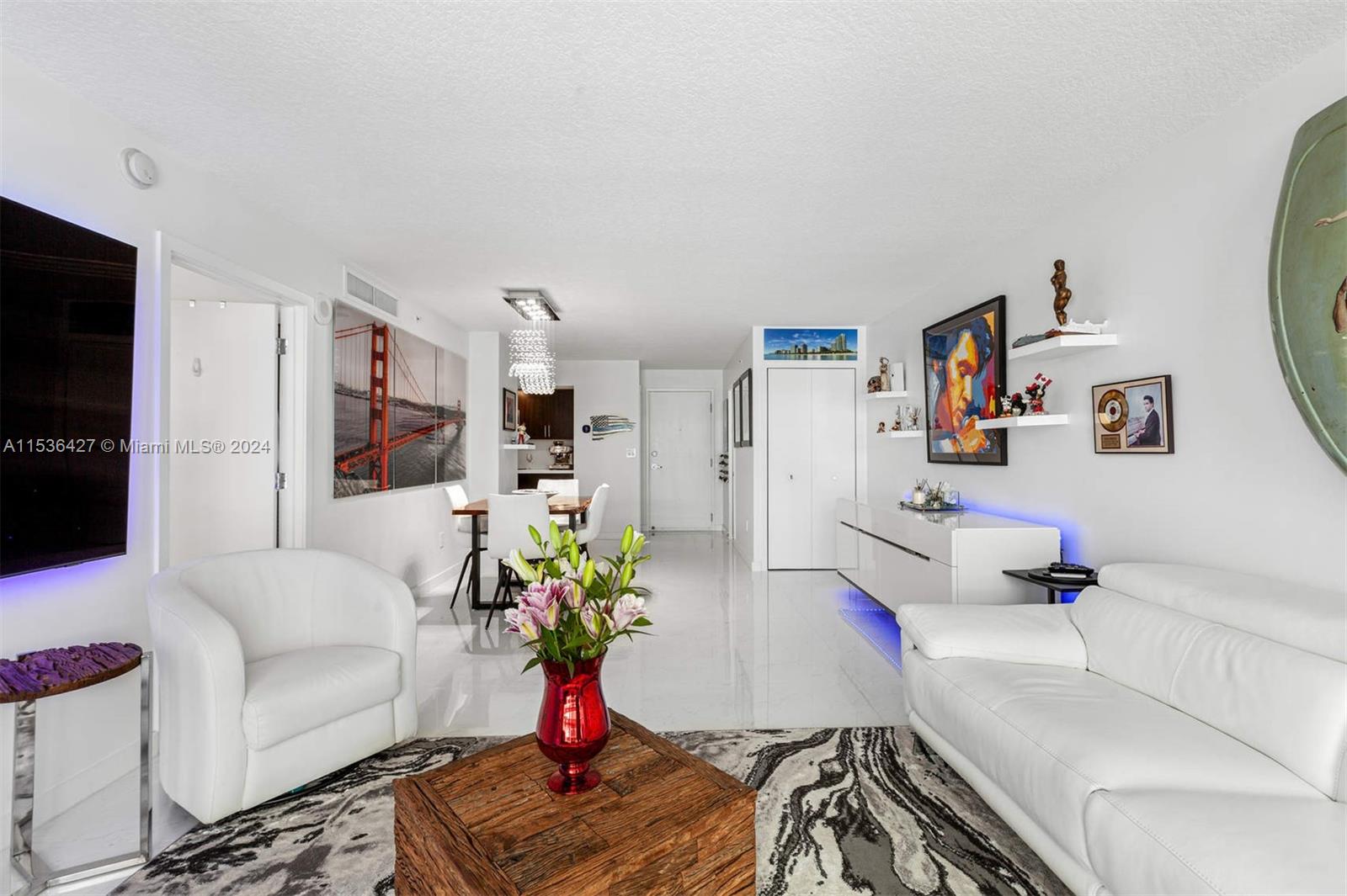 6917 Collins Ave 906, Miami Beach, Florida 33141, 1 Bedroom Bedrooms, ,1 BathroomBathrooms,Residentiallease,For Rent,6917 Collins Ave 906,A11536427
