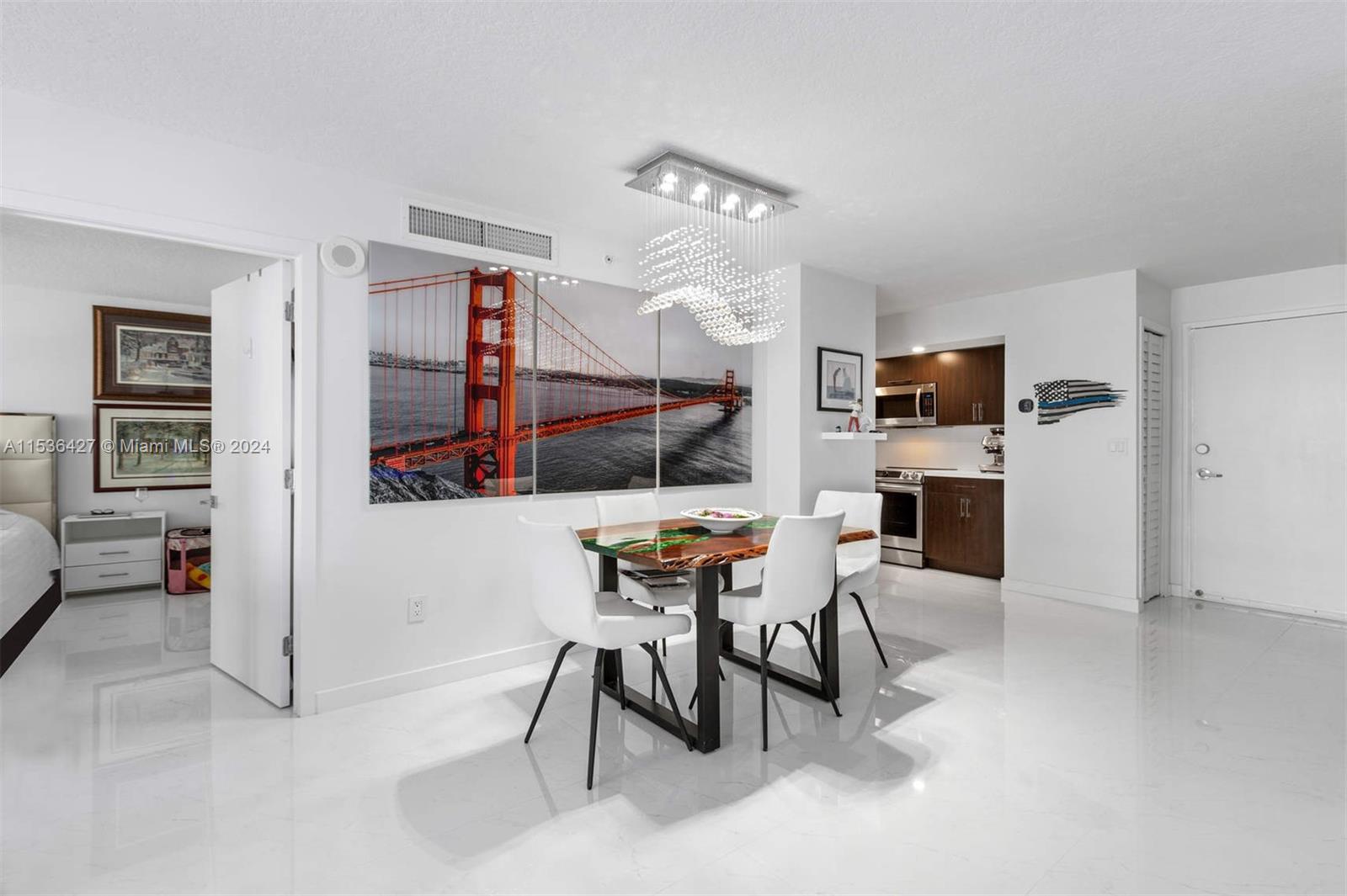 6917 Collins Ave 906, Miami Beach, Florida 33141, 1 Bedroom Bedrooms, ,1 BathroomBathrooms,Residentiallease,For Rent,6917 Collins Ave 906,A11536427