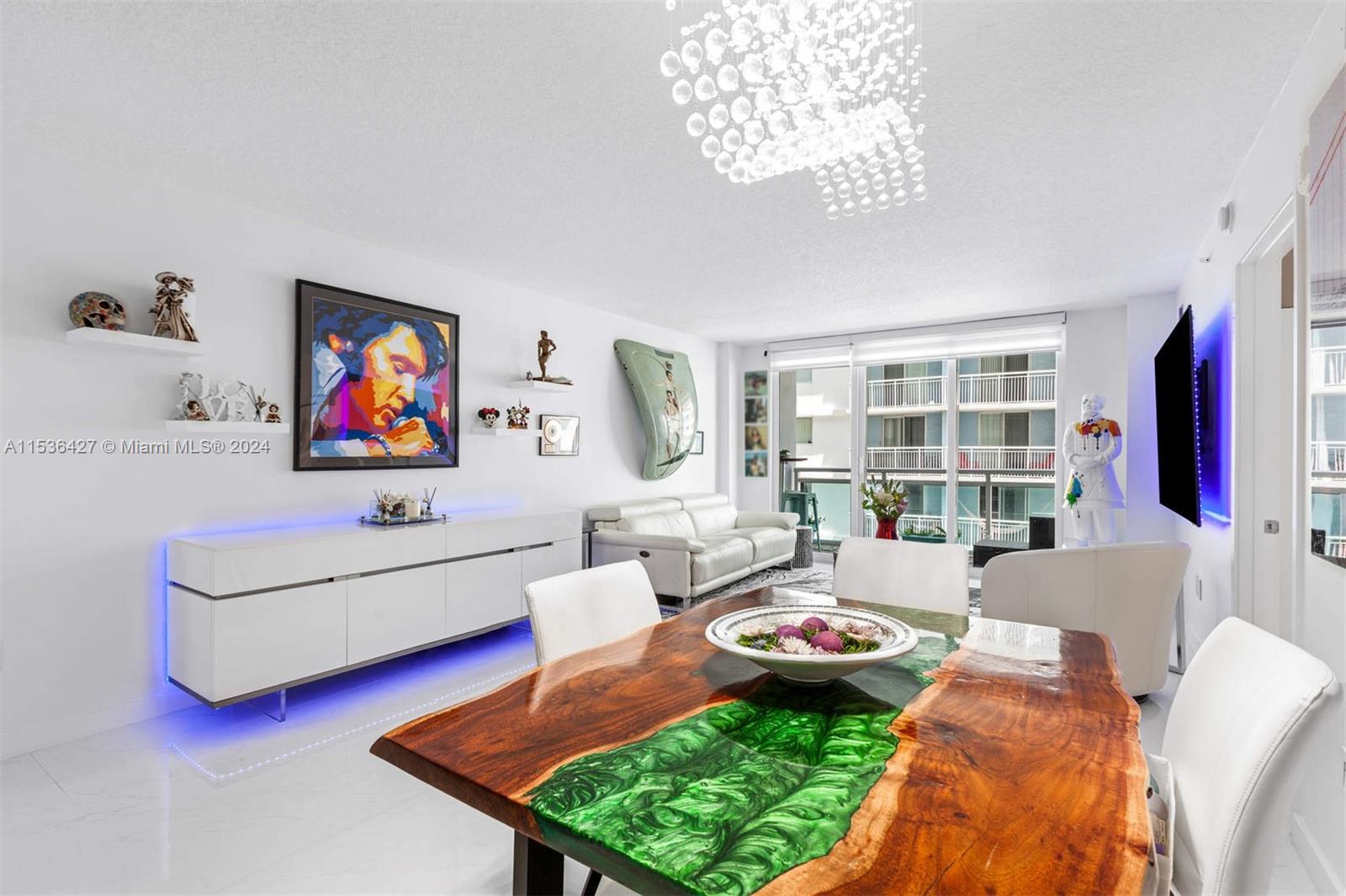 6917 Collins Ave 906, Miami Beach, Florida 33141, 1 Bedroom Bedrooms, ,1 BathroomBathrooms,Residentiallease,For Rent,6917 Collins Ave 906,A11536427