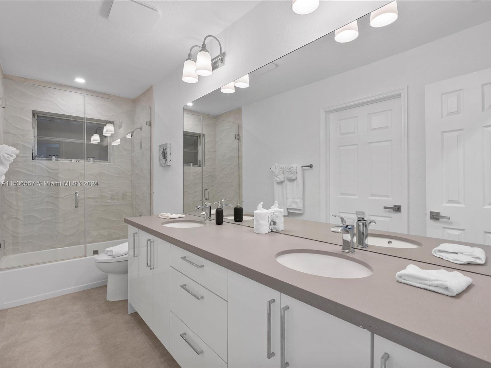 3721 N 55th Ave, Hollywood, Florida 33021, 5 Bedrooms Bedrooms, ,2 BathroomsBathrooms,Residentiallease,For Rent,3721 N 55th Ave,A11536567