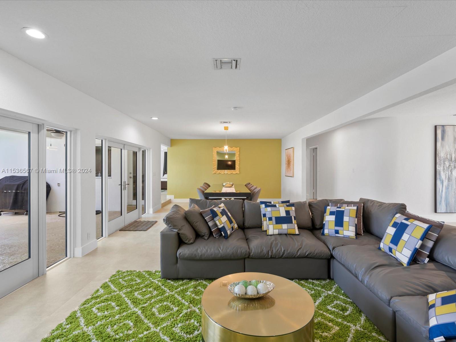 3721 N 55th Ave, Hollywood, Florida 33021, 5 Bedrooms Bedrooms, ,2 BathroomsBathrooms,Residentiallease,For Rent,3721 N 55th Ave,A11536567