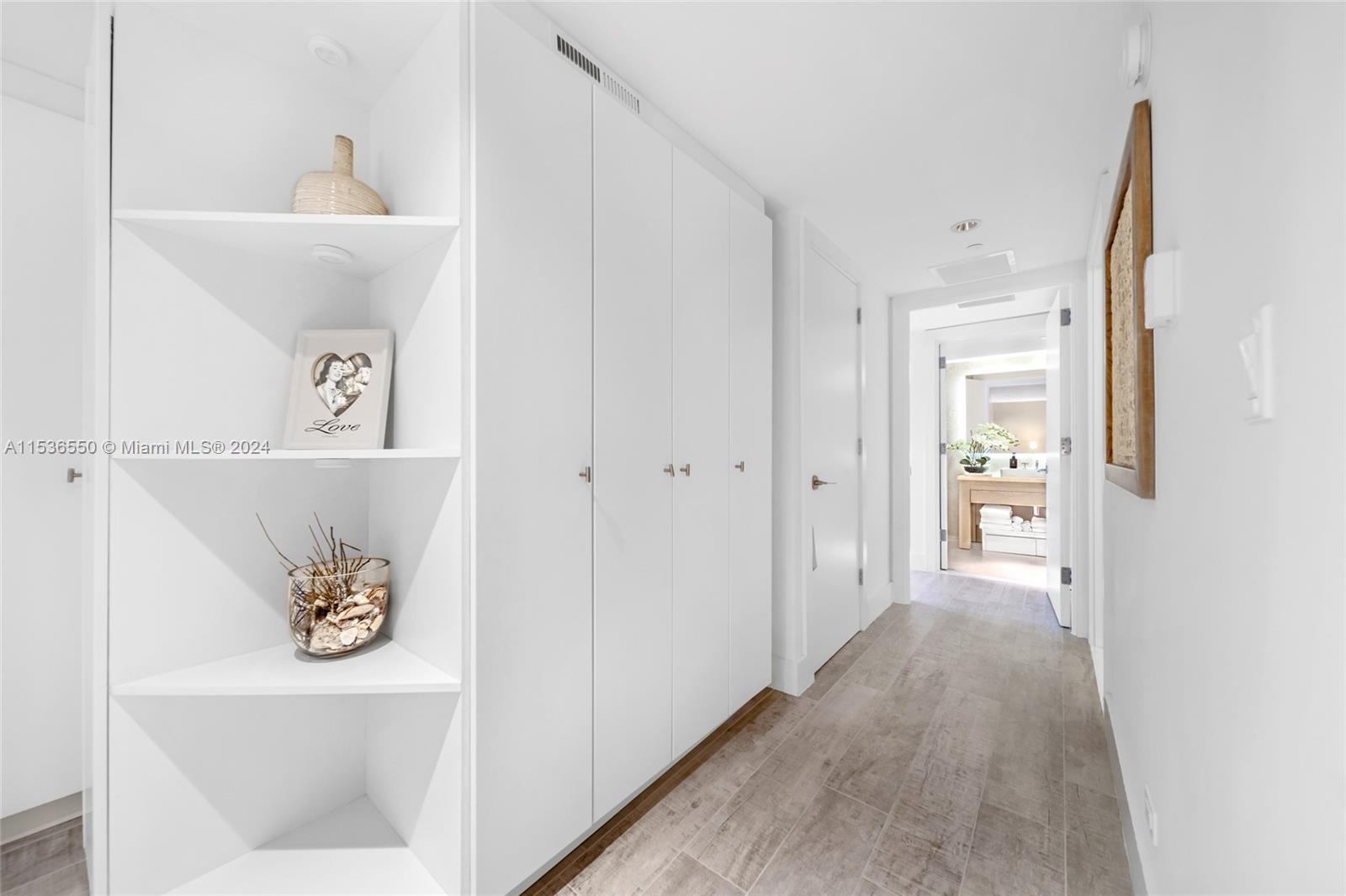 102 24th St 1508, Miami Beach, Florida 33139, 3 Bedrooms Bedrooms, ,3 BathroomsBathrooms,Residential,For Sale,102 24th St 1508,A11536550