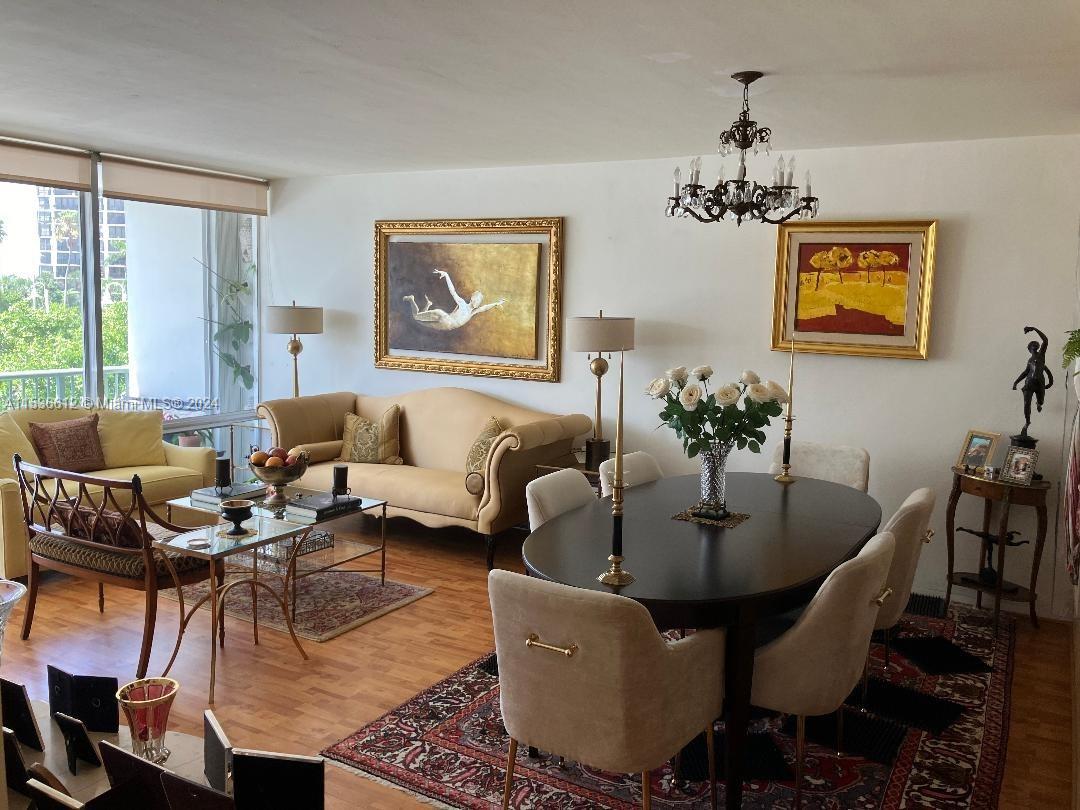 1408 Brickell Bay Dr 303, Miami, Florida 33131, 1 Bedroom Bedrooms, ,1 BathroomBathrooms,Residential,For Sale,1408 Brickell Bay Dr 303,A11536612