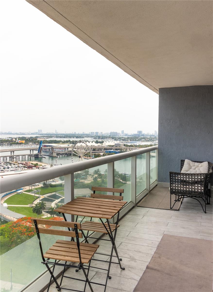 50 Biscayne Blvd 2301, Miami, Florida 33132, 2 Bedrooms Bedrooms, ,2 BathroomsBathrooms,Residentiallease,For Rent,50 Biscayne Blvd 2301,A11536330