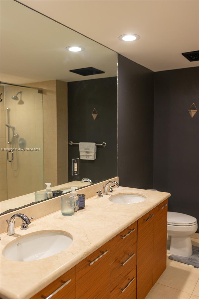 50 Biscayne Blvd 2301, Miami, Florida 33132, 2 Bedrooms Bedrooms, ,2 BathroomsBathrooms,Residentiallease,For Rent,50 Biscayne Blvd 2301,A11536330