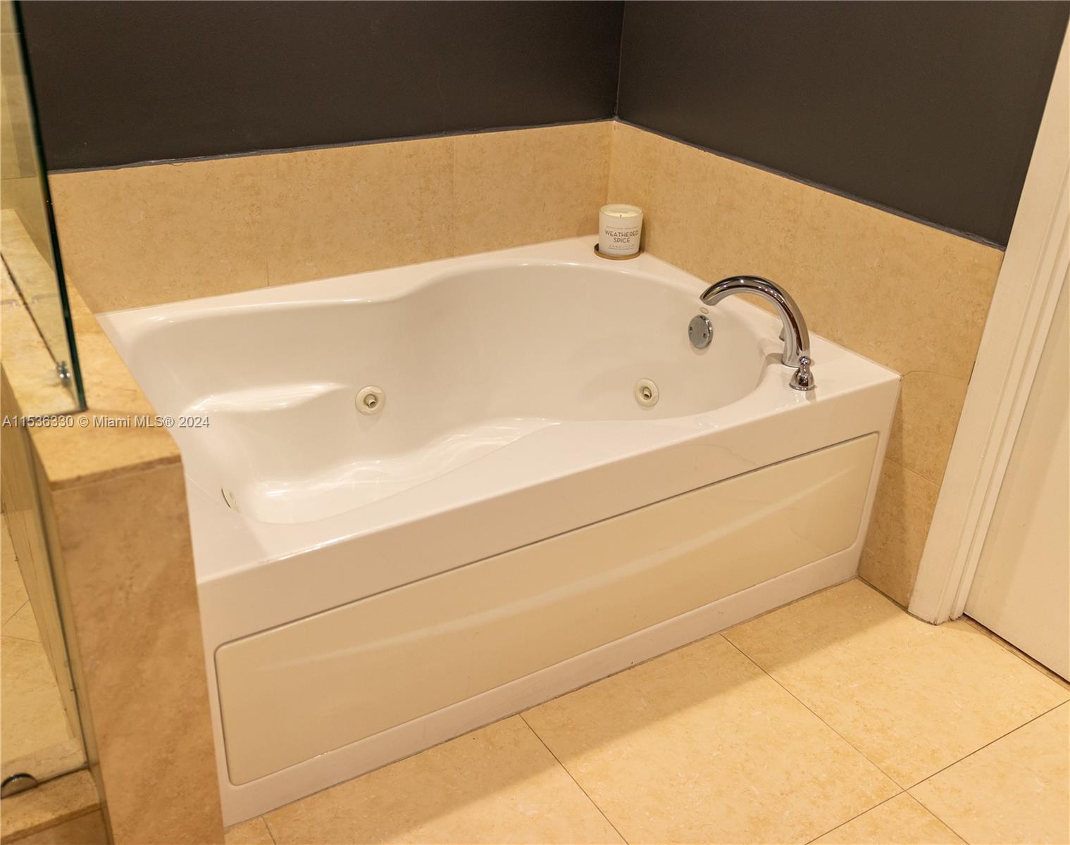 50 Biscayne Blvd 2301, Miami, Florida 33132, 2 Bedrooms Bedrooms, ,2 BathroomsBathrooms,Residentiallease,For Rent,50 Biscayne Blvd 2301,A11536330