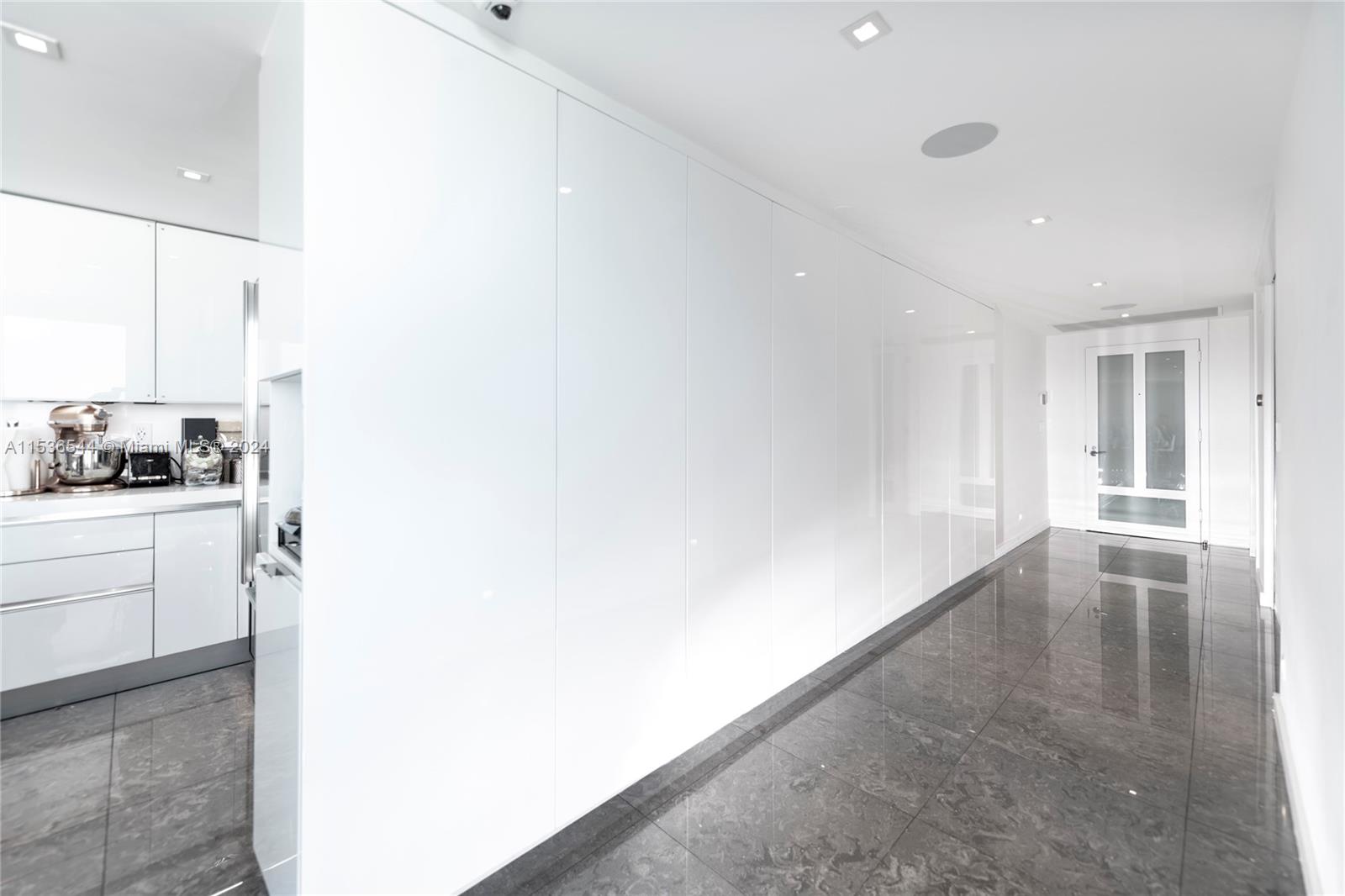 520 West Ave 1101, Miami Beach, Florida 33139, 3 Bedrooms Bedrooms, ,3 BathroomsBathrooms,Residential,For Sale,520 West Ave 1101,A11536544