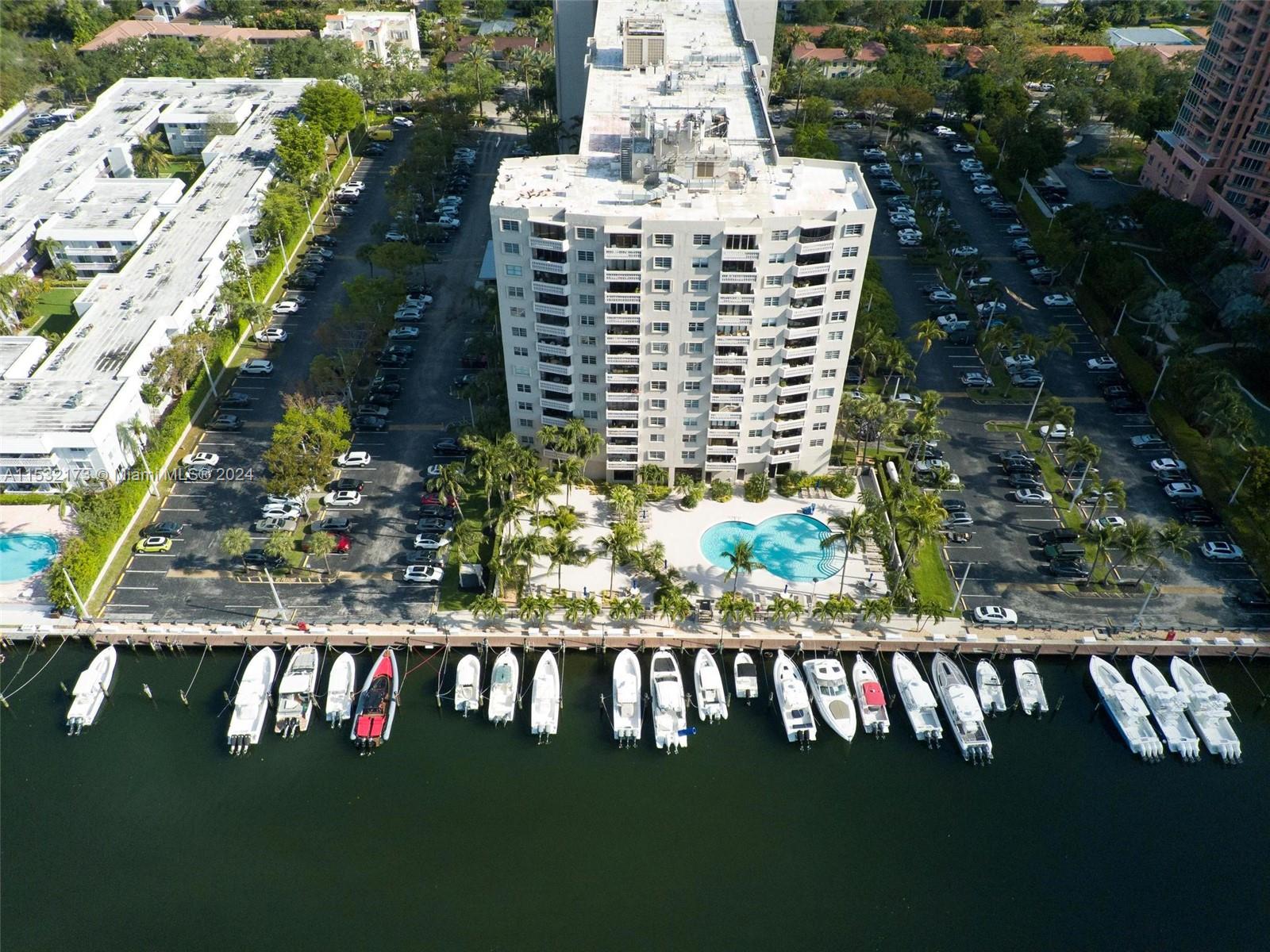 90 Edgewater Dr 418, Coral Gables, Florida 33133, 1 Bedroom Bedrooms, ,1 BathroomBathrooms,Residential,For Sale,90 Edgewater Dr 418,A11532173