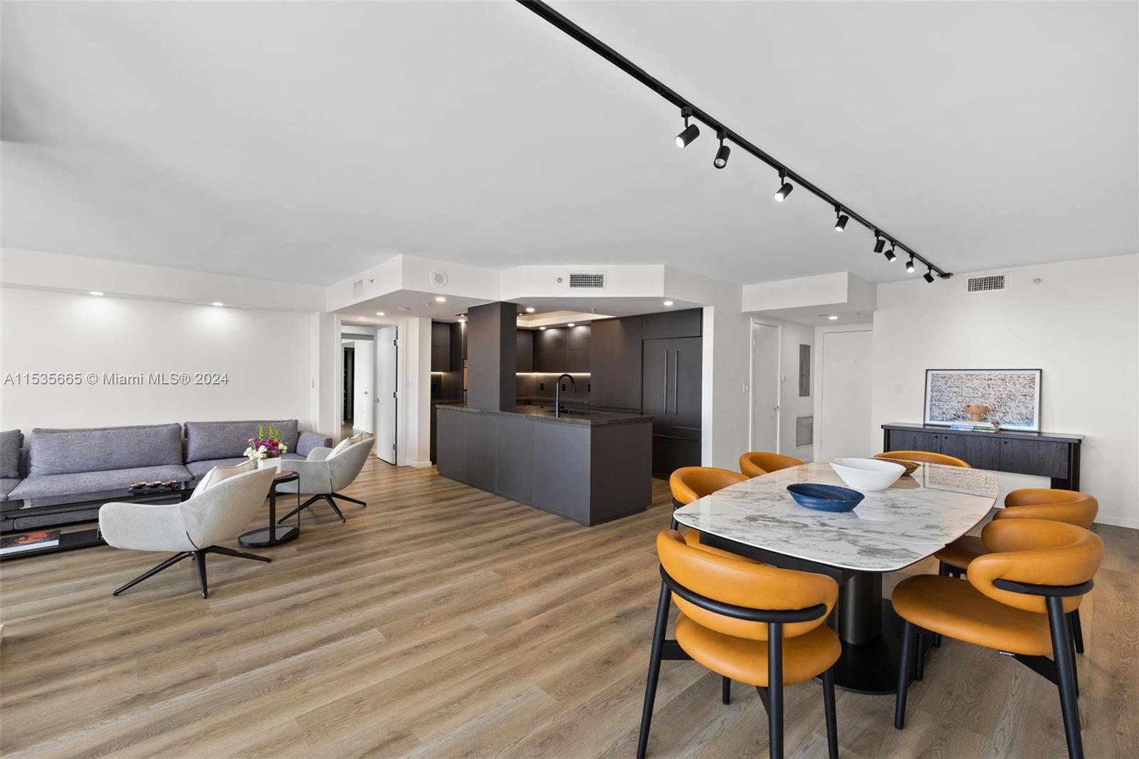 1800 Sunset Harbour Dr 1807, Miami Beach, Florida 33139, 2 Bedrooms Bedrooms, ,2 BathroomsBathrooms,Residentiallease,For Rent,1800 Sunset Harbour Dr 1807,A11535665