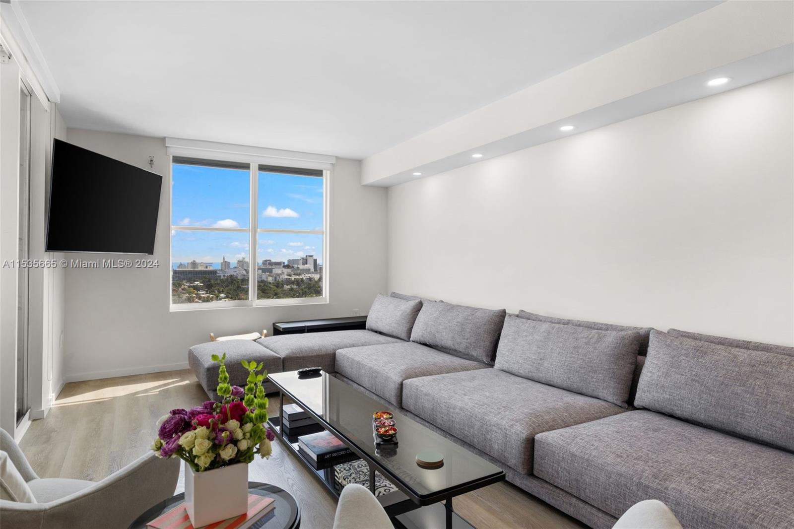 1800 Sunset Harbour Dr 1807, Miami Beach, Florida 33139, 2 Bedrooms Bedrooms, ,2 BathroomsBathrooms,Residentiallease,For Rent,1800 Sunset Harbour Dr 1807,A11535665