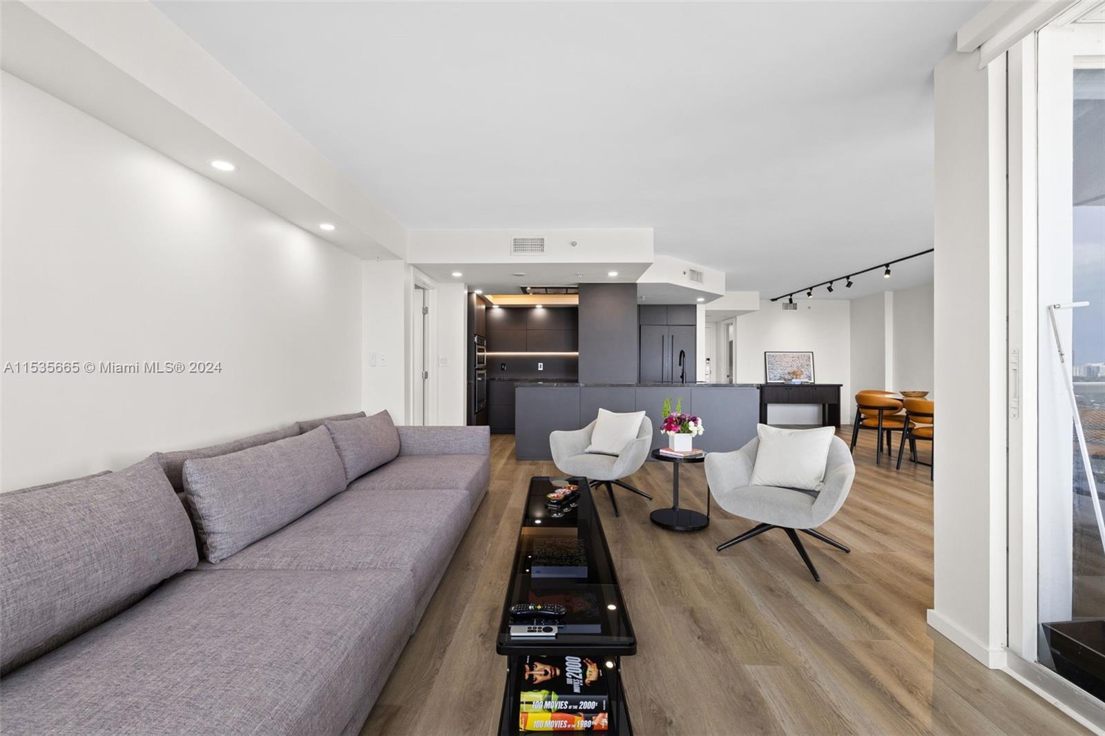 1800 Sunset Harbour Dr 1807, Miami Beach, Florida 33139, 2 Bedrooms Bedrooms, ,2 BathroomsBathrooms,Residentiallease,For Rent,1800 Sunset Harbour Dr 1807,A11535665