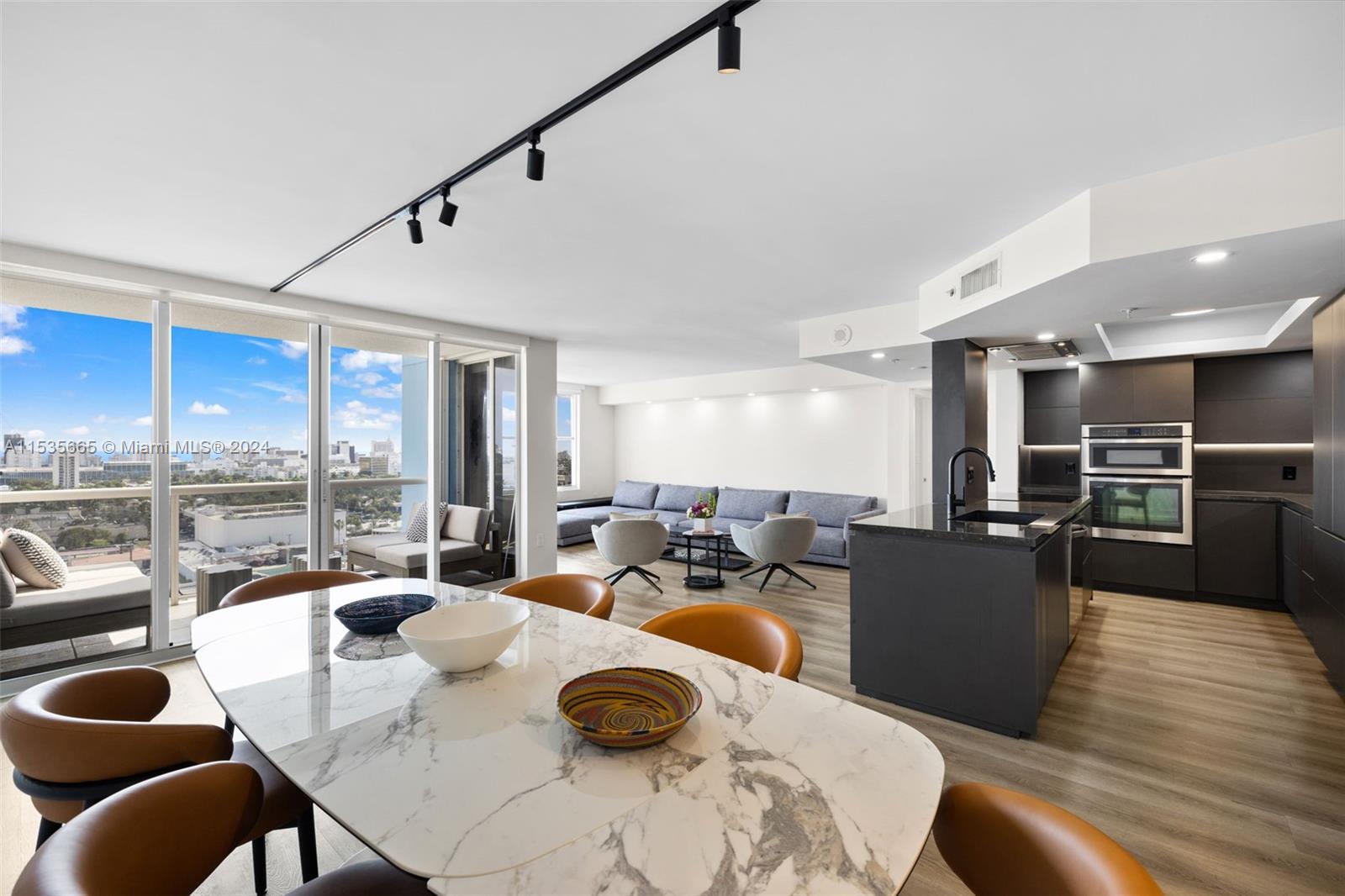 1800 Sunset Harbour Dr 1807, Miami Beach, Florida 33139, 2 Bedrooms Bedrooms, ,2 BathroomsBathrooms,Residentiallease,For Rent,1800 Sunset Harbour Dr 1807,A11535665