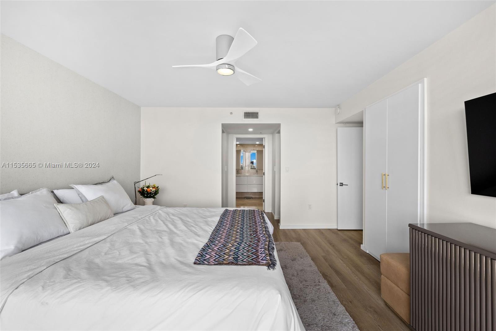 1800 Sunset Harbour Dr 1807, Miami Beach, Florida 33139, 2 Bedrooms Bedrooms, ,2 BathroomsBathrooms,Residentiallease,For Rent,1800 Sunset Harbour Dr 1807,A11535665