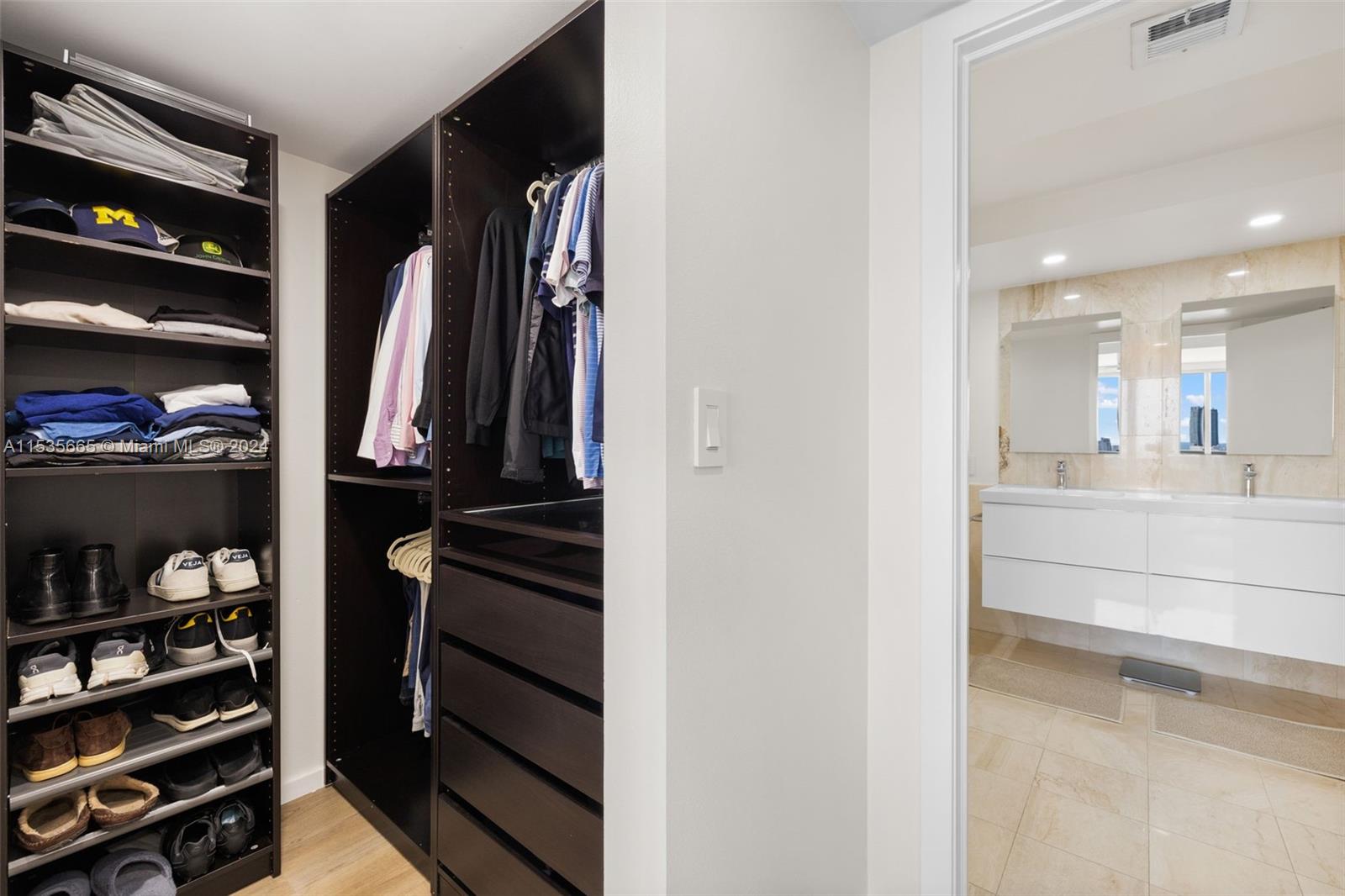 1800 Sunset Harbour Dr 1807, Miami Beach, Florida 33139, 2 Bedrooms Bedrooms, ,2 BathroomsBathrooms,Residentiallease,For Rent,1800 Sunset Harbour Dr 1807,A11535665