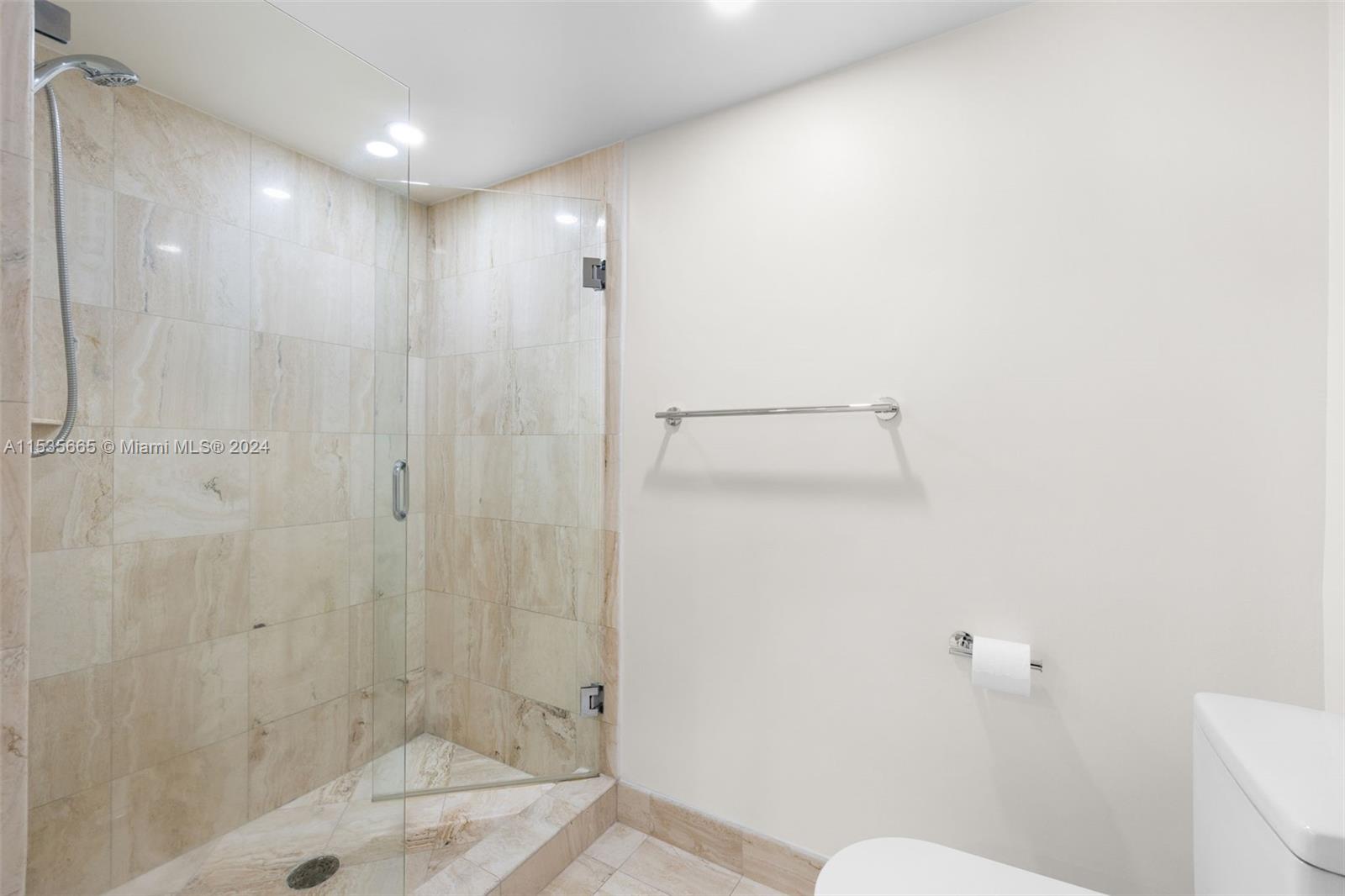 1800 Sunset Harbour Dr 1807, Miami Beach, Florida 33139, 2 Bedrooms Bedrooms, ,2 BathroomsBathrooms,Residentiallease,For Rent,1800 Sunset Harbour Dr 1807,A11535665