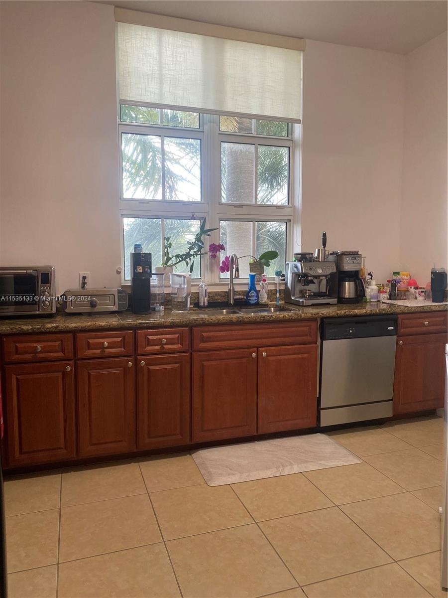 3001 NE 185th St 335, Aventura, Florida 33180, 2 Bedrooms Bedrooms, ,2 BathroomsBathrooms,Residential,For Sale,3001 NE 185th St 335,A11535133