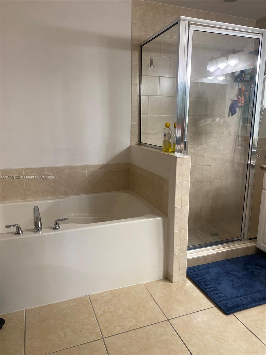 3001 NE 185th St 335, Aventura, Florida 33180, 2 Bedrooms Bedrooms, ,2 BathroomsBathrooms,Residential,For Sale,3001 NE 185th St 335,A11535133