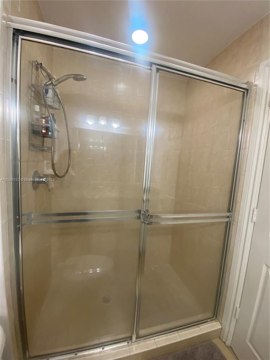 3001 NE 185th St 335, Aventura, Florida 33180, 2 Bedrooms Bedrooms, ,2 BathroomsBathrooms,Residential,For Sale,3001 NE 185th St 335,A11535133