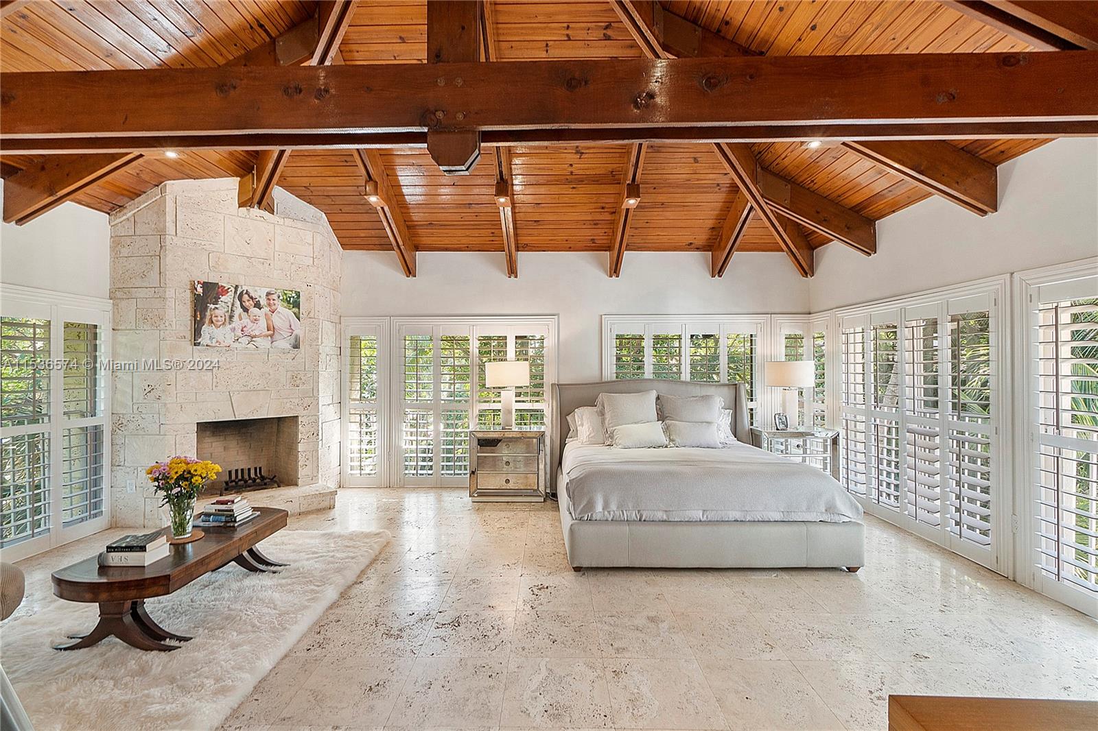 7125 Lago Dr, Coral Gables, FL, 33143 United States, 5 Bedrooms Bedrooms, ,6 BathroomsBathrooms,Residential,For Sale,Lago Dr,A11536574