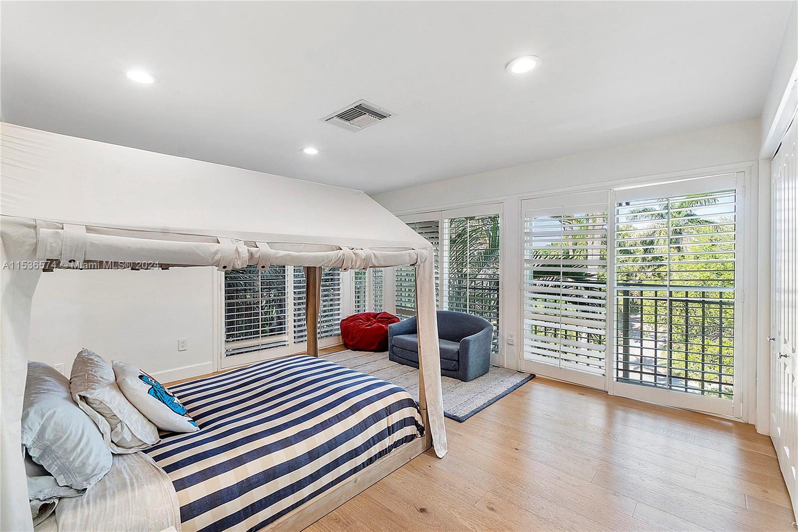 7125 Lago Dr, Coral Gables, FL, 33143 United States, 5 Bedrooms Bedrooms, ,6 BathroomsBathrooms,Residential,For Sale,Lago Dr,A11536574