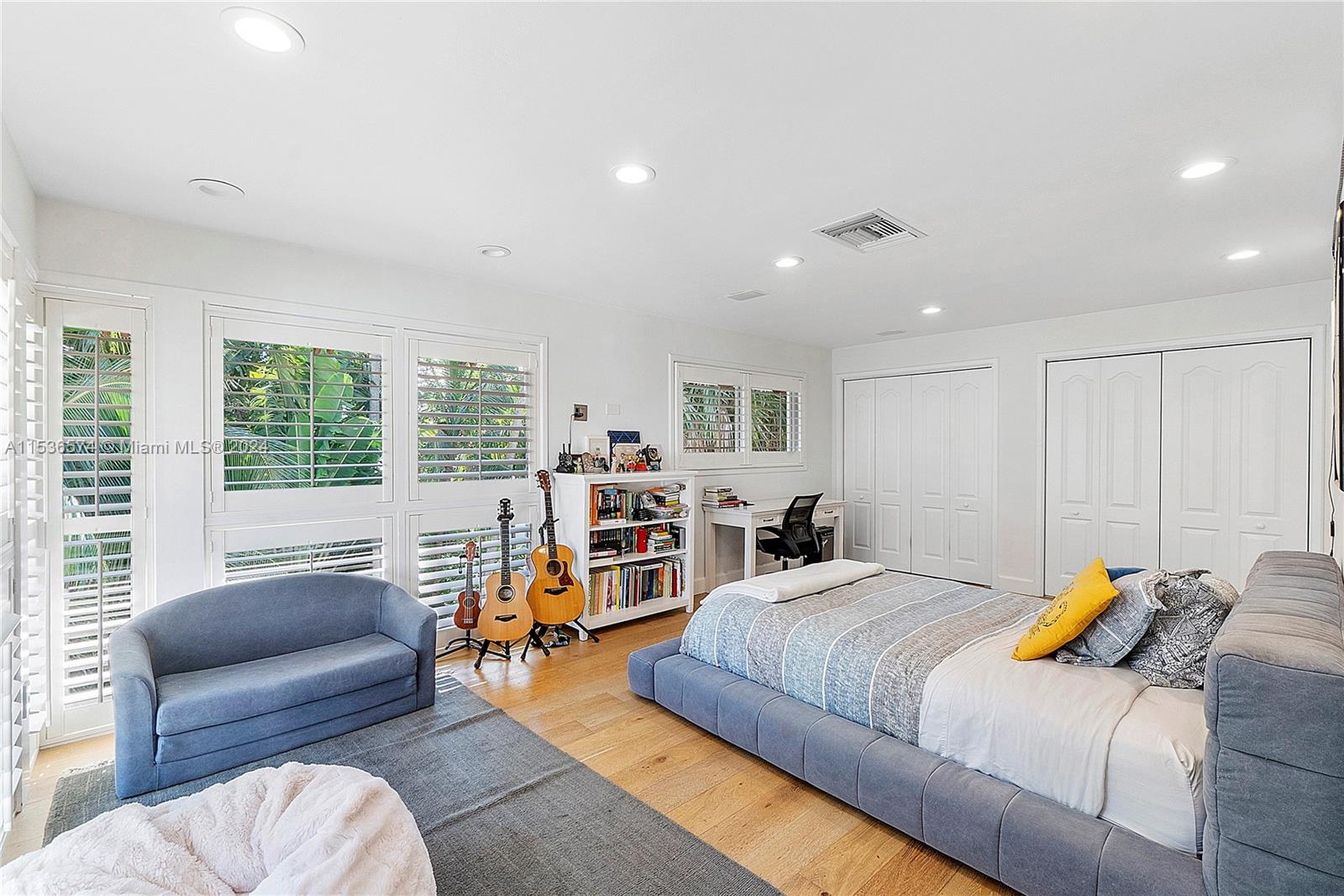 7125 Lago Dr, Coral Gables, FL, 33143 United States, 5 Bedrooms Bedrooms, ,6 BathroomsBathrooms,Residential,For Sale,Lago Dr,A11536574