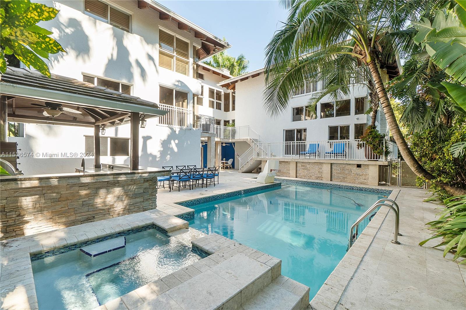 7125 Lago Dr, Coral Gables, FL, 33143 United States, 5 Bedrooms Bedrooms, ,6 BathroomsBathrooms,Residential,For Sale,Lago Dr,A11536574