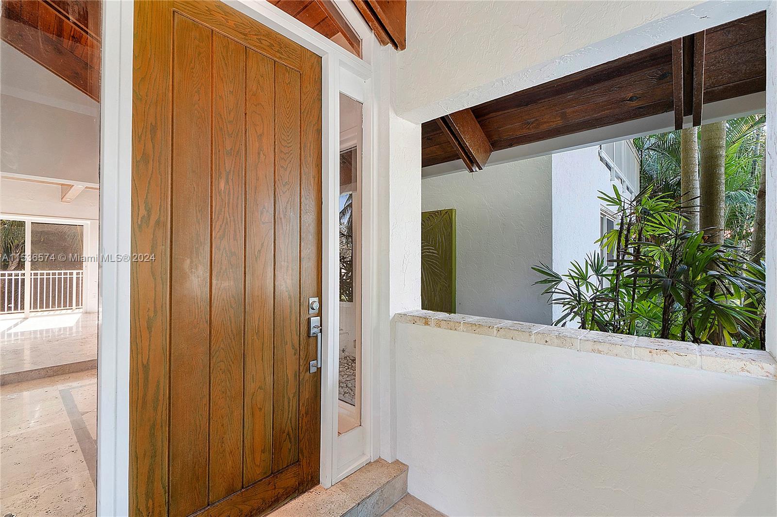 Very private second floor entrance