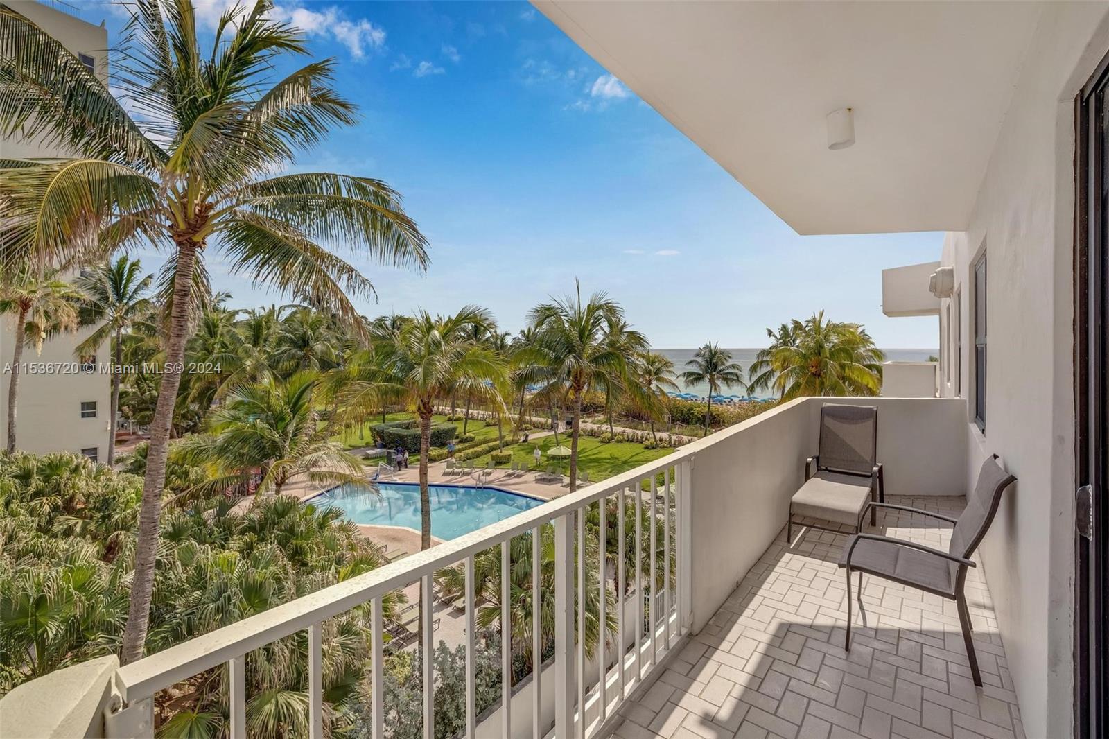 4301 Collins Ave 410, Miami Beach, Florida 33140, 2 Bedrooms Bedrooms, ,2 BathroomsBathrooms,Residentiallease,For Rent,4301 Collins Ave 410,A11536720