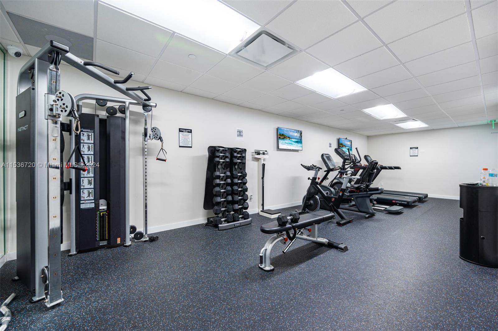 4301 Collins Ave 410, Miami Beach, Florida 33140, 2 Bedrooms Bedrooms, ,2 BathroomsBathrooms,Residentiallease,For Rent,4301 Collins Ave 410,A11536720