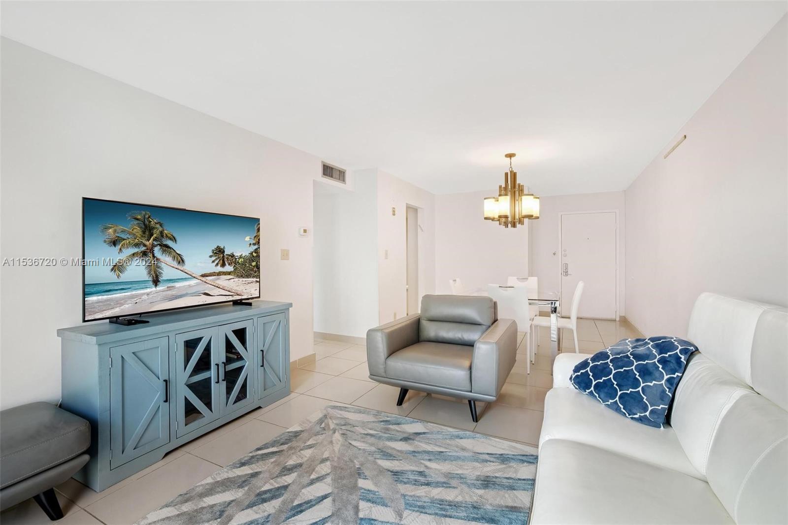 4301 Collins Ave 410, Miami Beach, Florida 33140, 2 Bedrooms Bedrooms, ,2 BathroomsBathrooms,Residentiallease,For Rent,4301 Collins Ave 410,A11536720