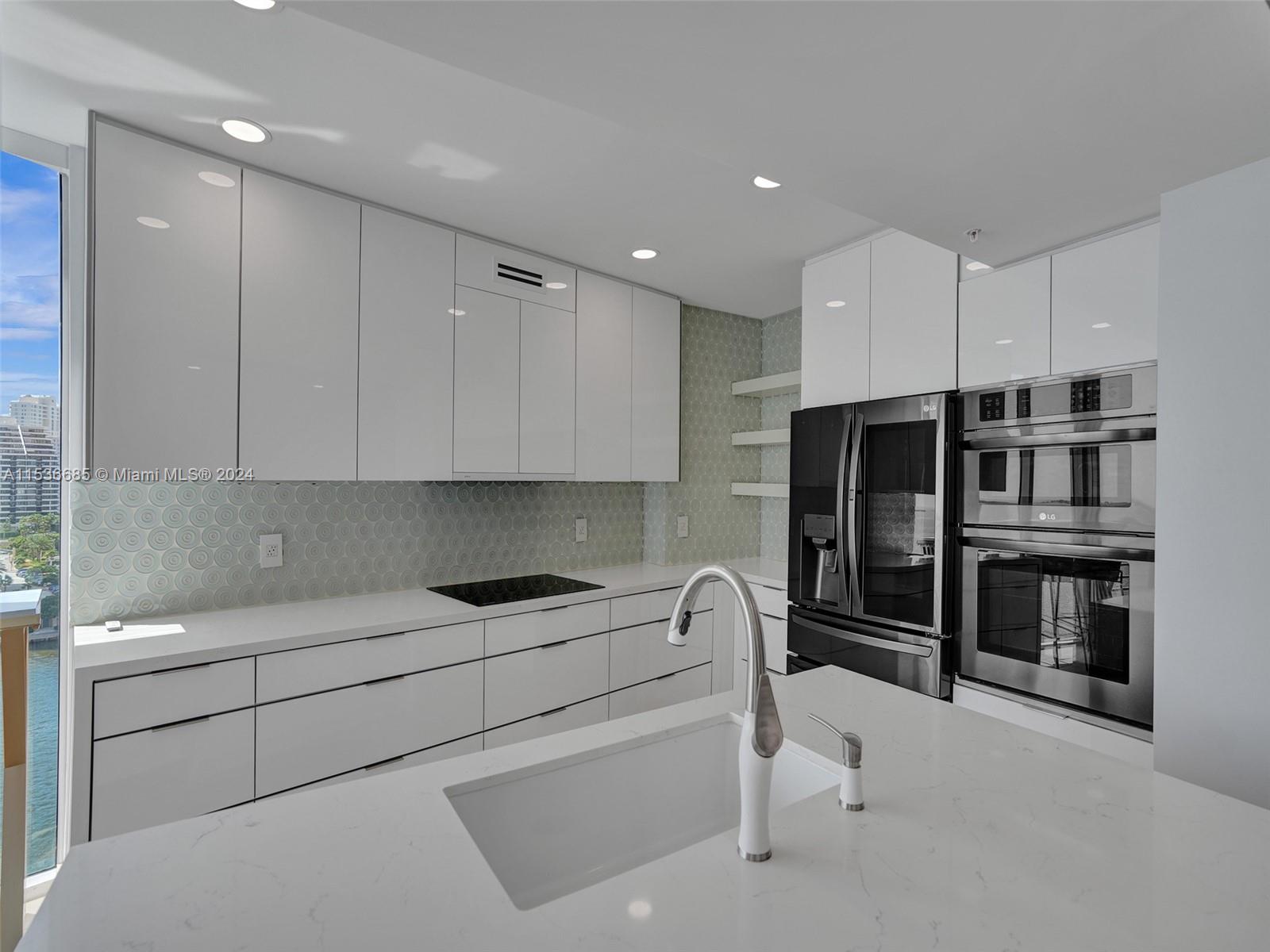 325 S Biscayne Blvd 1423, Miami, Florida 33131, 3 Bedrooms Bedrooms, ,2 BathroomsBathrooms,Residential,For Sale,325 S Biscayne Blvd 1423,A11536685