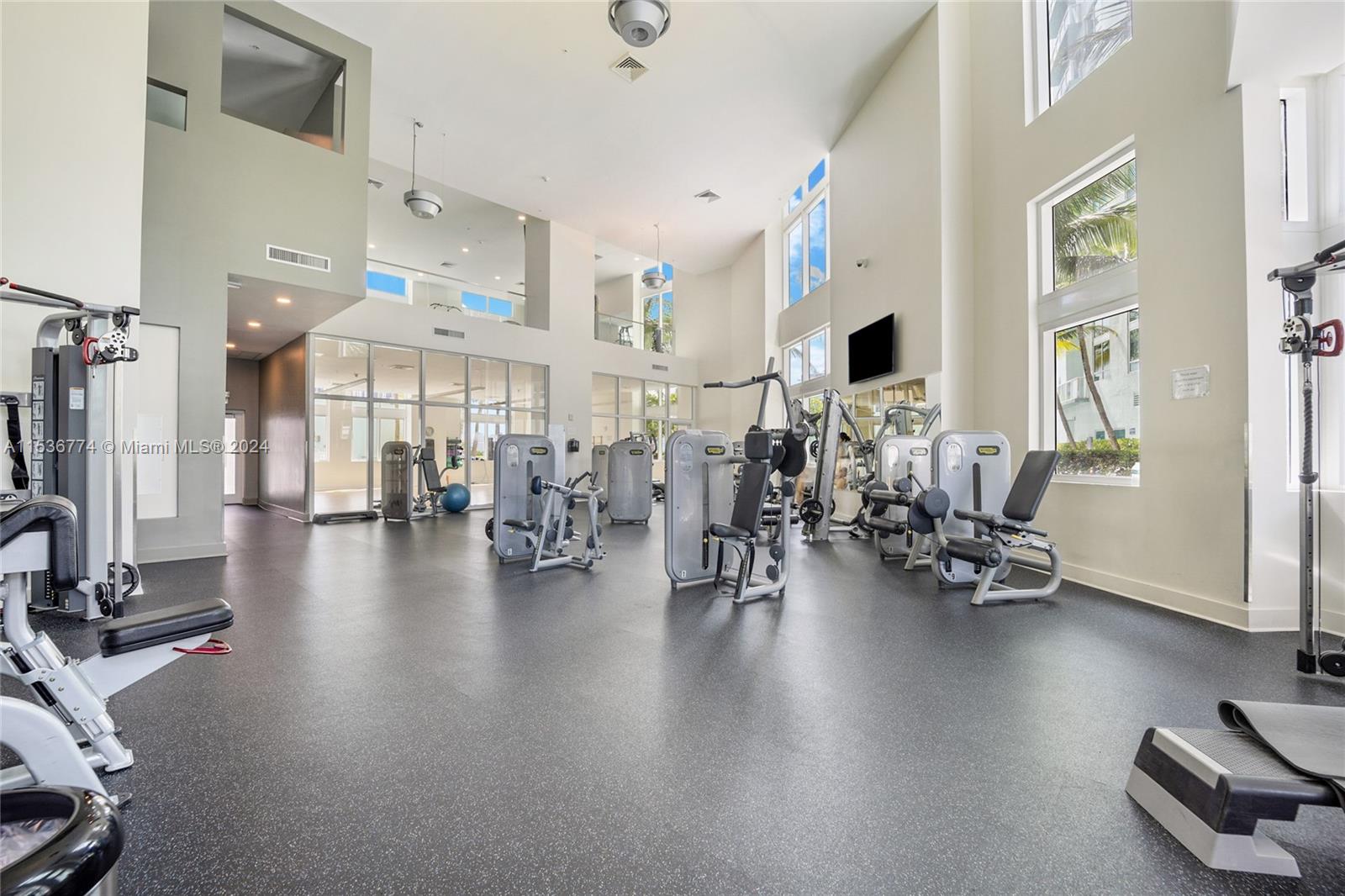 1900 N Bayshore Dr 909, Miami, Florida 33132, 2 Bedrooms Bedrooms, ,2 BathroomsBathrooms,Residential,For Sale,1900 N Bayshore Dr 909,A11536774