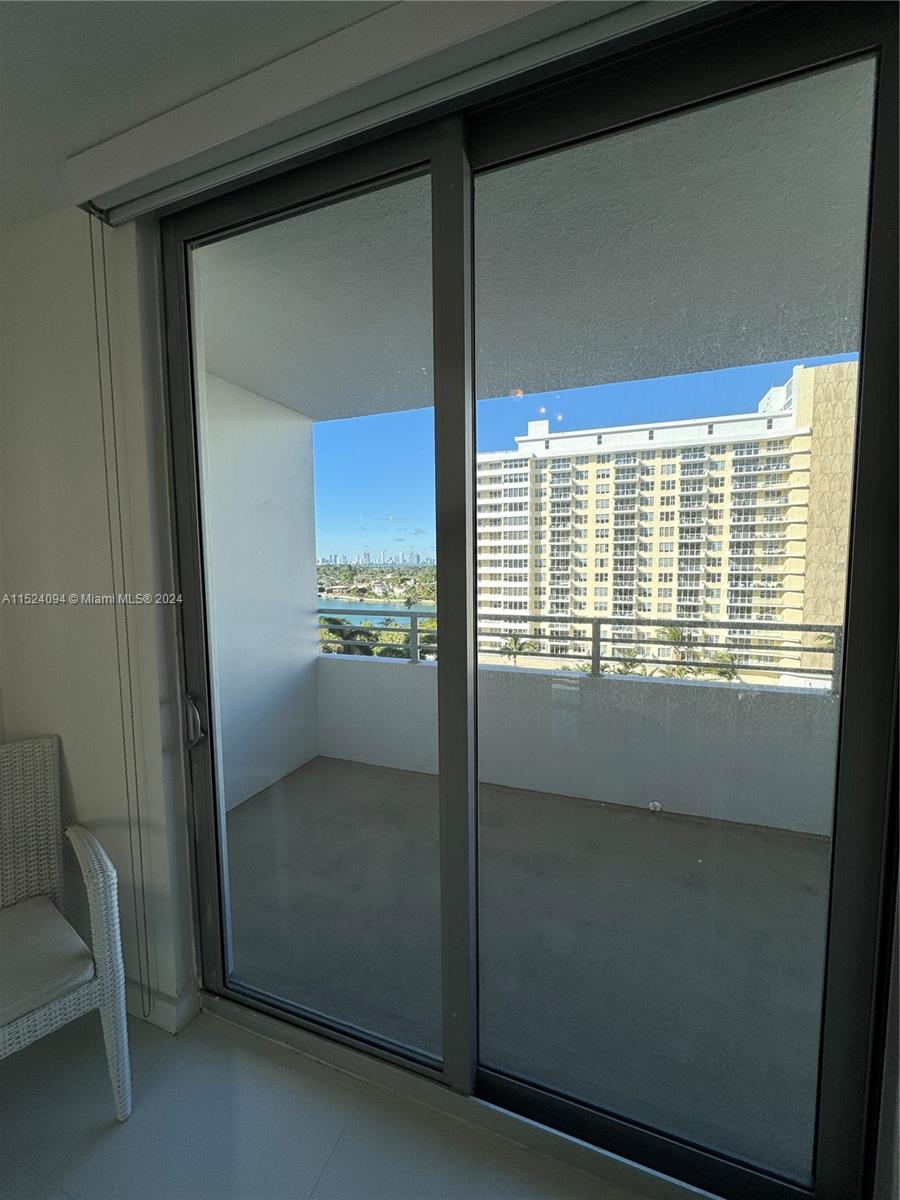 5555 Collins Ave 9Y, Miami Beach, Florida 33140, 2 Bedrooms Bedrooms, ,2 BathroomsBathrooms,Residentiallease,For Rent,5555 Collins Ave 9Y,A11524094