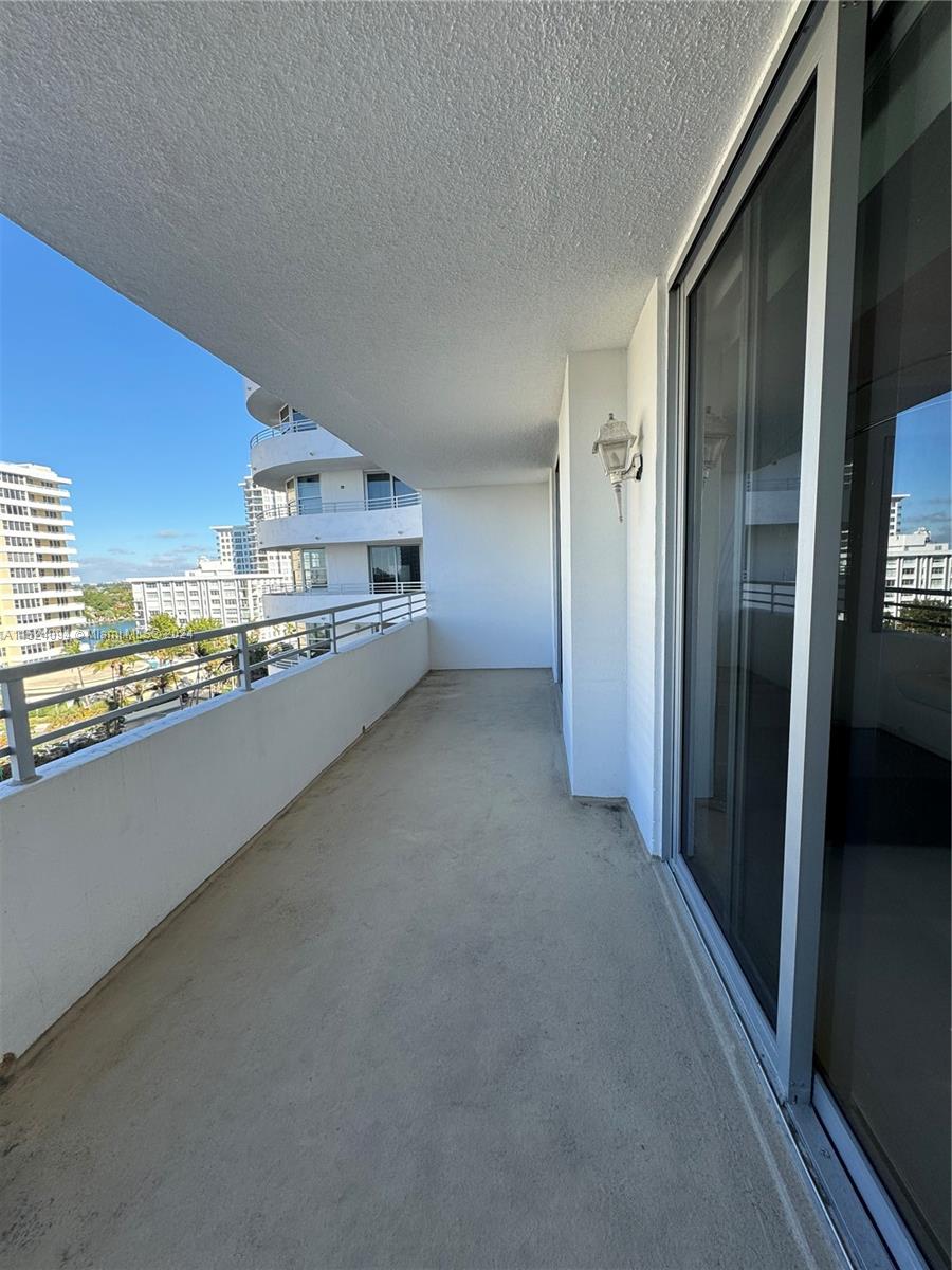 5555 Collins Ave 9Y, Miami Beach, Florida 33140, 2 Bedrooms Bedrooms, ,2 BathroomsBathrooms,Residentiallease,For Rent,5555 Collins Ave 9Y,A11524094