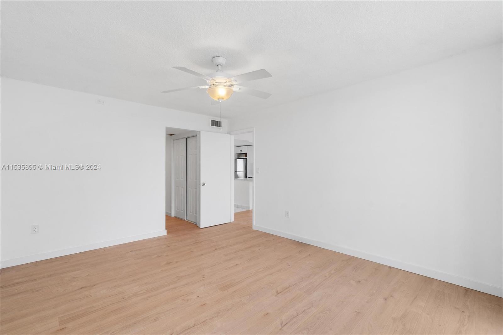 1501 NE Miami Gardens Dr 237, Miami, Florida 33179, 1 Bedroom Bedrooms, ,1 BathroomBathrooms,Residential,For Sale,1501 NE Miami Gardens Dr 237,A11535895