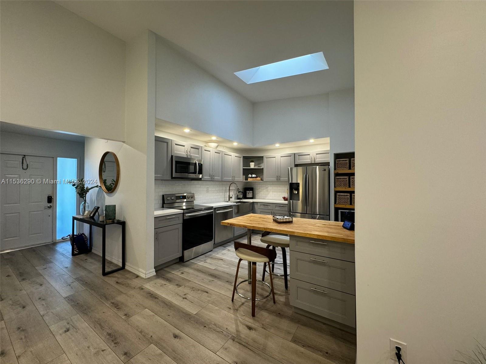 21220 Harbor Way, Aventura, FL, 33180 United States, 3 Bedrooms Bedrooms, ,2 BathroomsBathrooms,Residential,For Sale,Harbor Way,A11536290