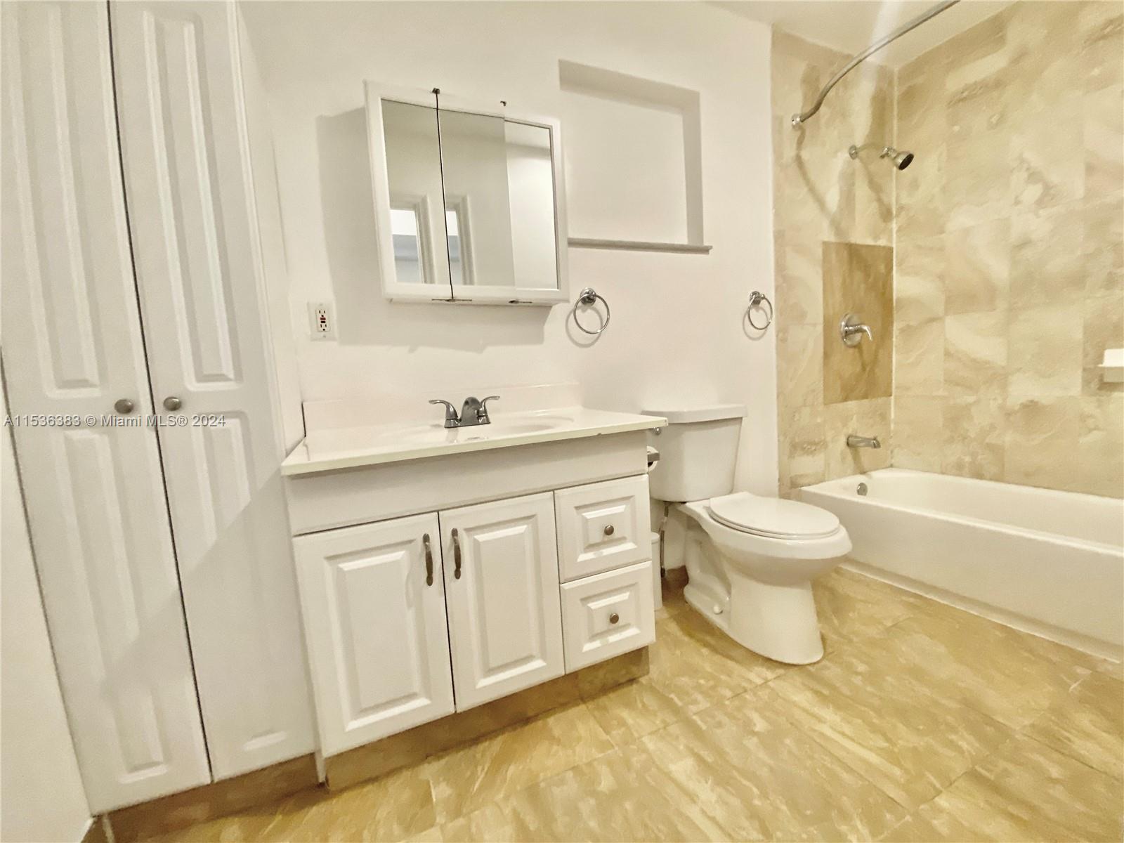 867 NW 17th Pl Back, Miami, Florida 33125, 2 Bedrooms Bedrooms, ,1 BathroomBathrooms,Residentiallease,For Rent,867 NW 17th Pl Back,A11536383