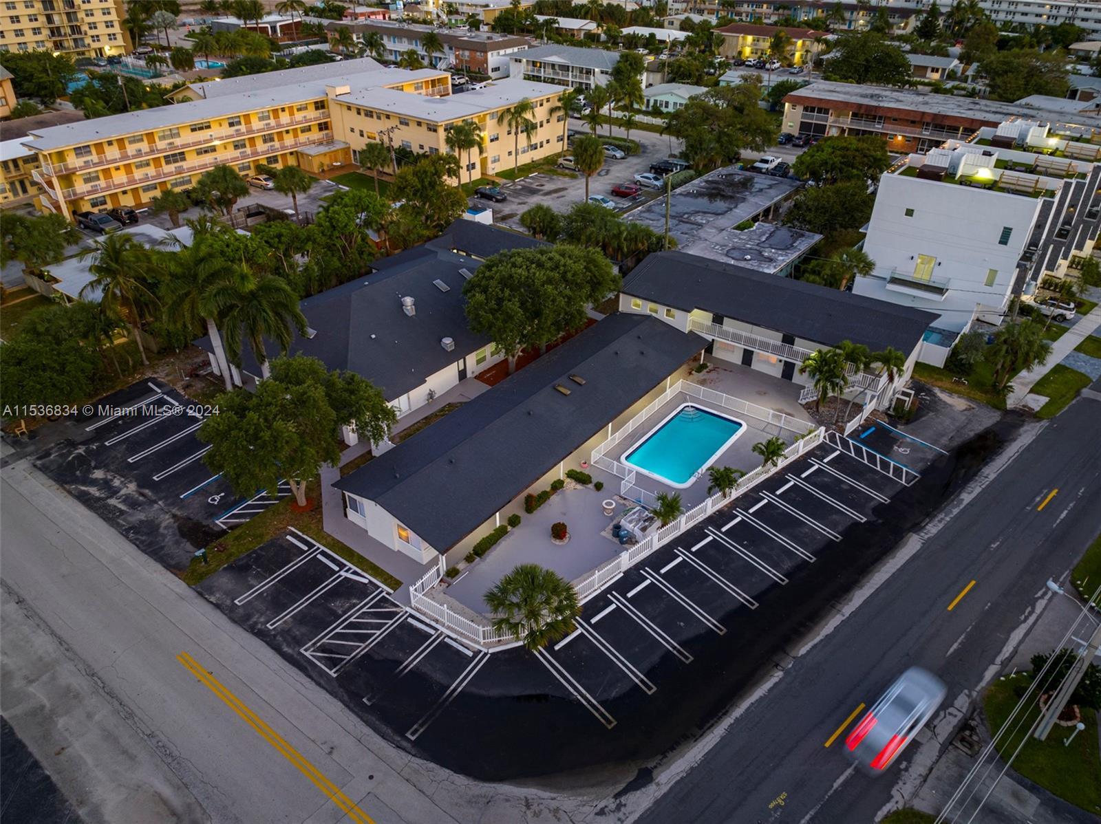 3208 NE 11th St, Pompano Beach, Florida 33062, ,Commercialsale,For Sale,3208 NE 11th St,A11536834
